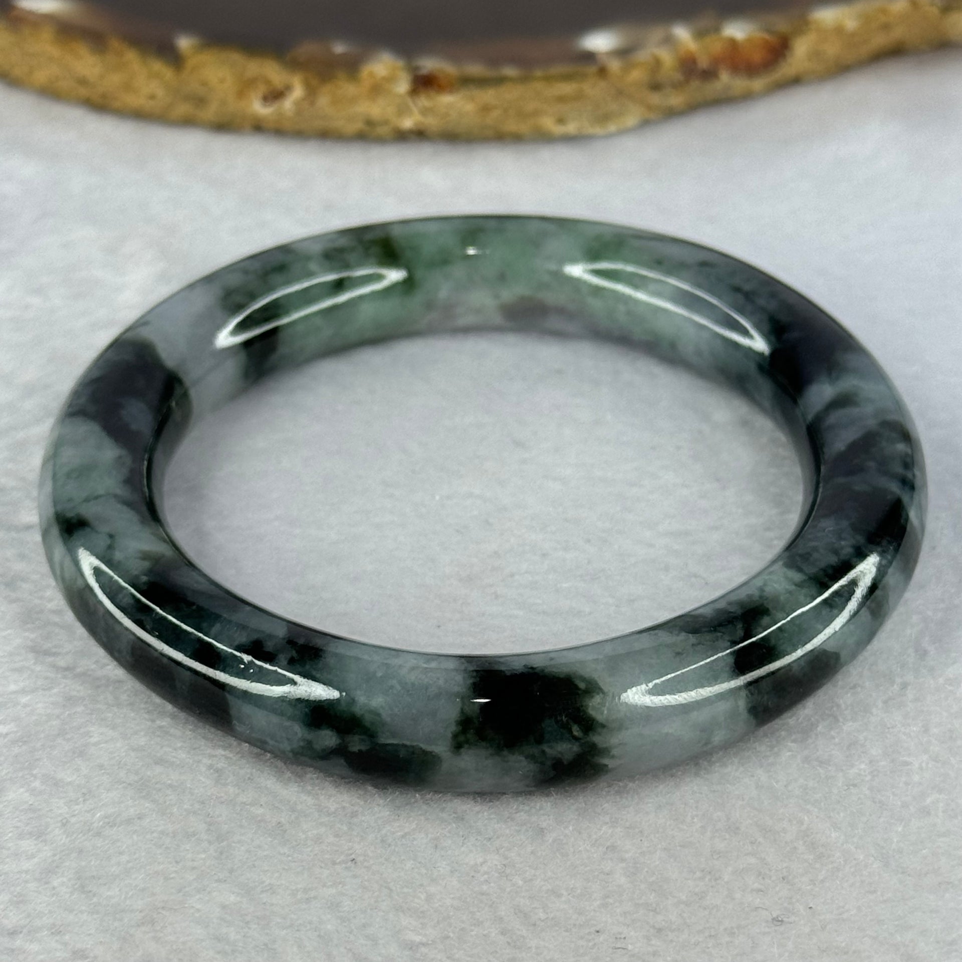 Type A Green Lavender with Moss and Emerald Green Jadeite Bangle Internal Diameter 55.3mm 62.04g 11.0 by 10.6mm (Very Slight Internal Line) - Huangs Jadeite and Jewelry Pte Ltd