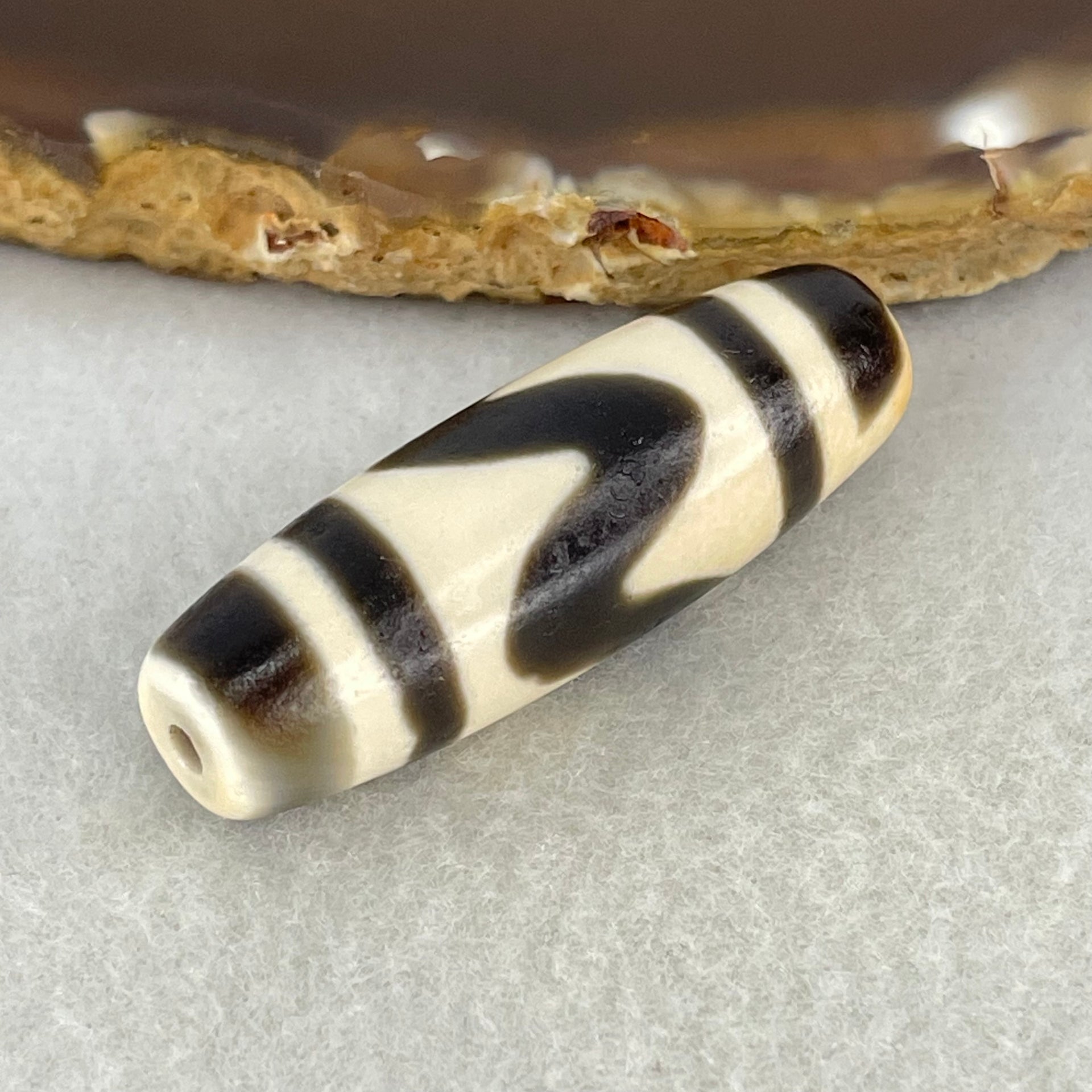 Natural Powerful Tibetan Old Oily Agate Tiger Tooth Daluo Dzi Bead Heavenly Master (Tian Zhu) 10.37g 39.3 by 12.9mm - Huangs Jadeite and Jewelry Pte Ltd