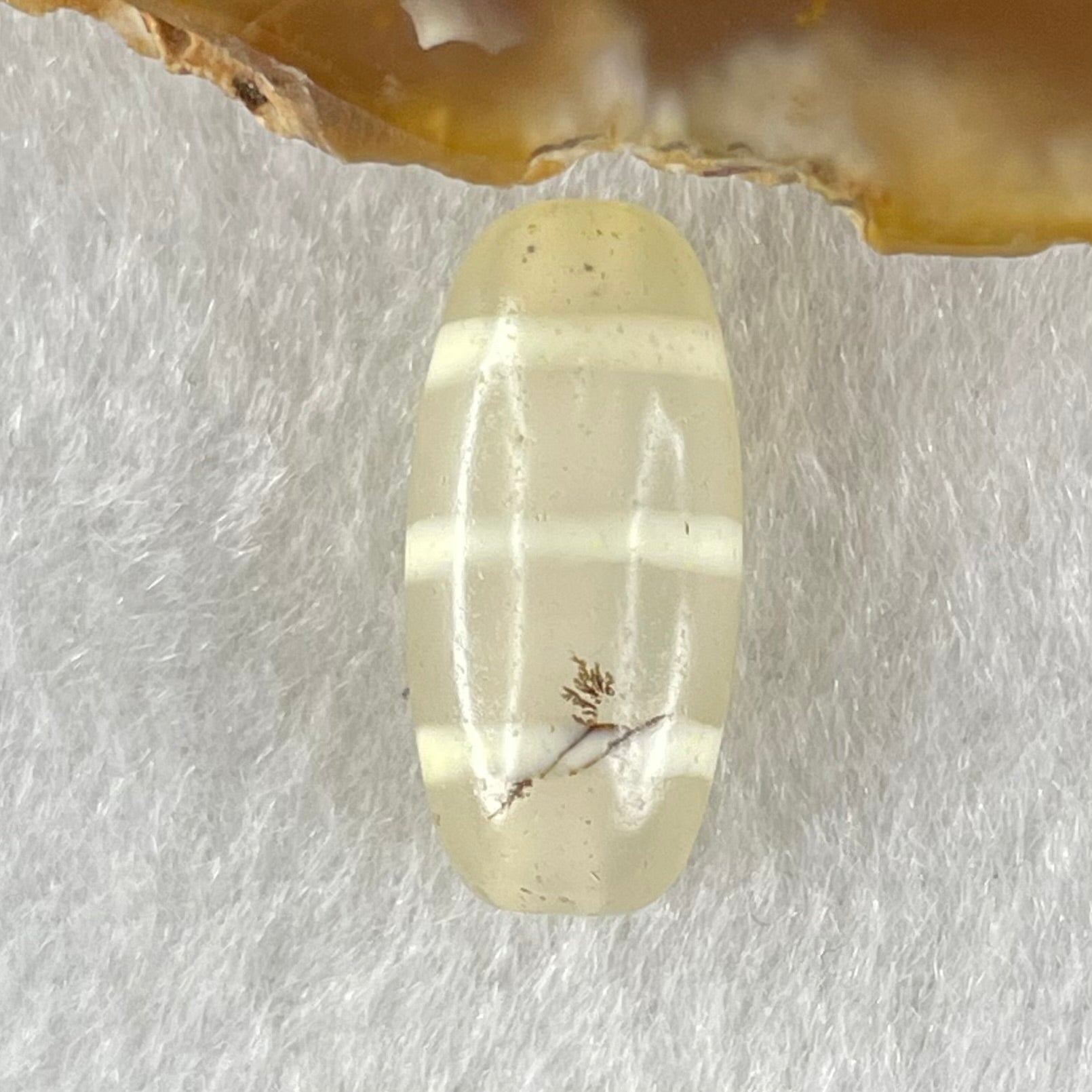 Natural Powerful Tibetan Old Oily Agate 3-Lines Dzi Bead Heavenly Master (Tian Zhu) 三行天诛 2.65g 20.0 by 9.5mm - Huangs Jadeite and Jewelry Pte Ltd