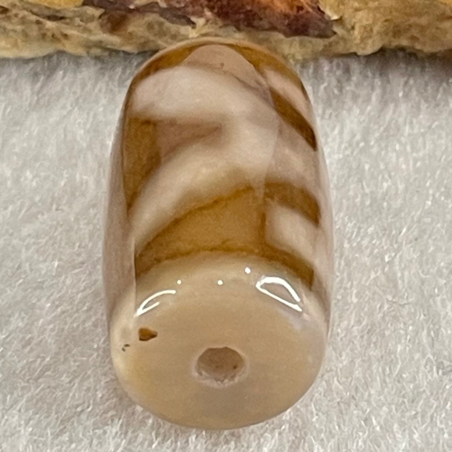Natural Powerful Tibetan Old Oily Agate Patina Guiren Tairen Human Dzi Bead Totem Amulet Heavenly Master (Tian Zhu) 贵人天诛 4.72g 20.0 by 11.7mm - Huangs Jadeite and Jewelry Pte Ltd