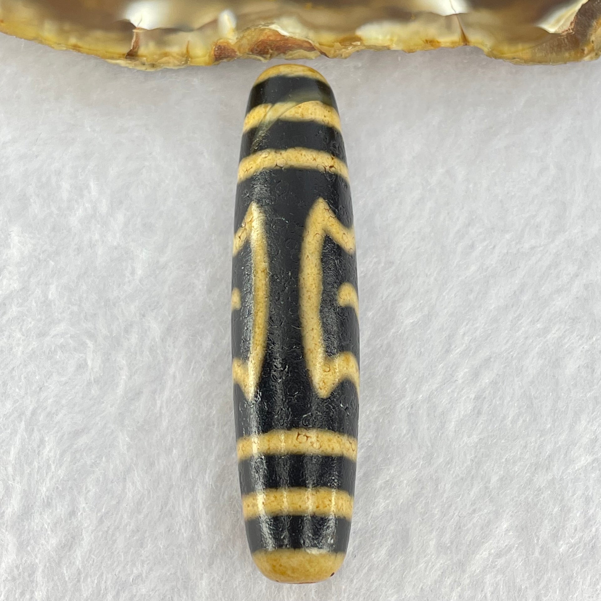 Natural Powerful Tibetan Old Oily Agate Garuda Long Dzi Bead Heavenly Master (Tian Zhu) 15.09g 56.4 by 13.3mm - Huangs Jadeite and Jewelry Pte Ltd