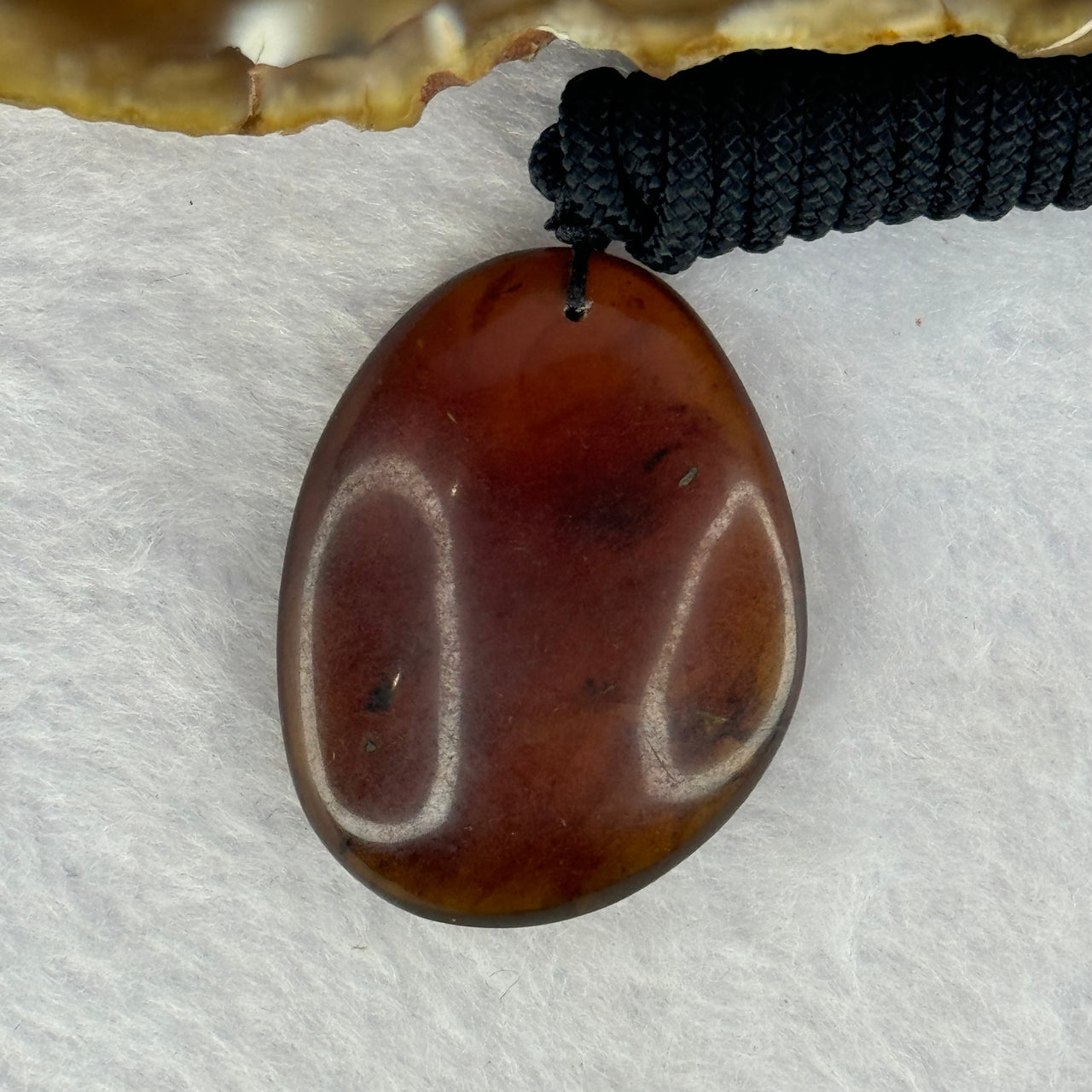 Natural Amber Pendent 天然琥珀牌 7.34g 36.1 by 28.1 by 9.2mm - Huangs Jadeite and Jewelry Pte Ltd