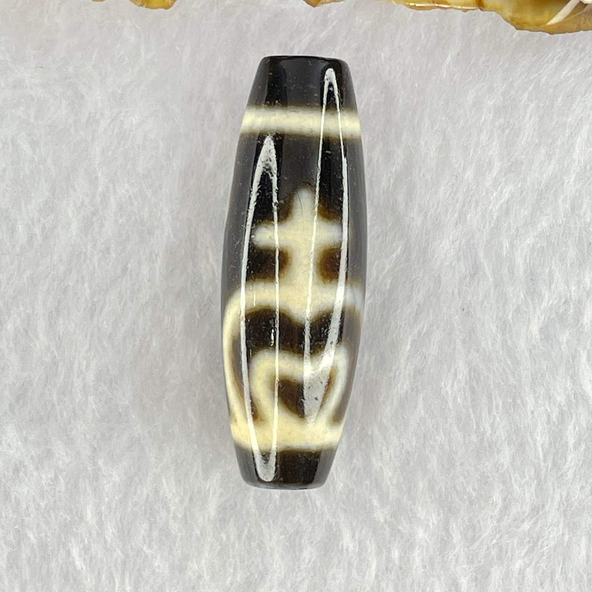 Natural Powerful Tibetan Old Oily Agate Double Nectar Vessel Dzi Bead Heavenly Master (Tian Zhu) 花蜜容器眼天珠 10.32g 39.3 by 13.4mm - Huangs Jadeite and Jewelry Pte Ltd