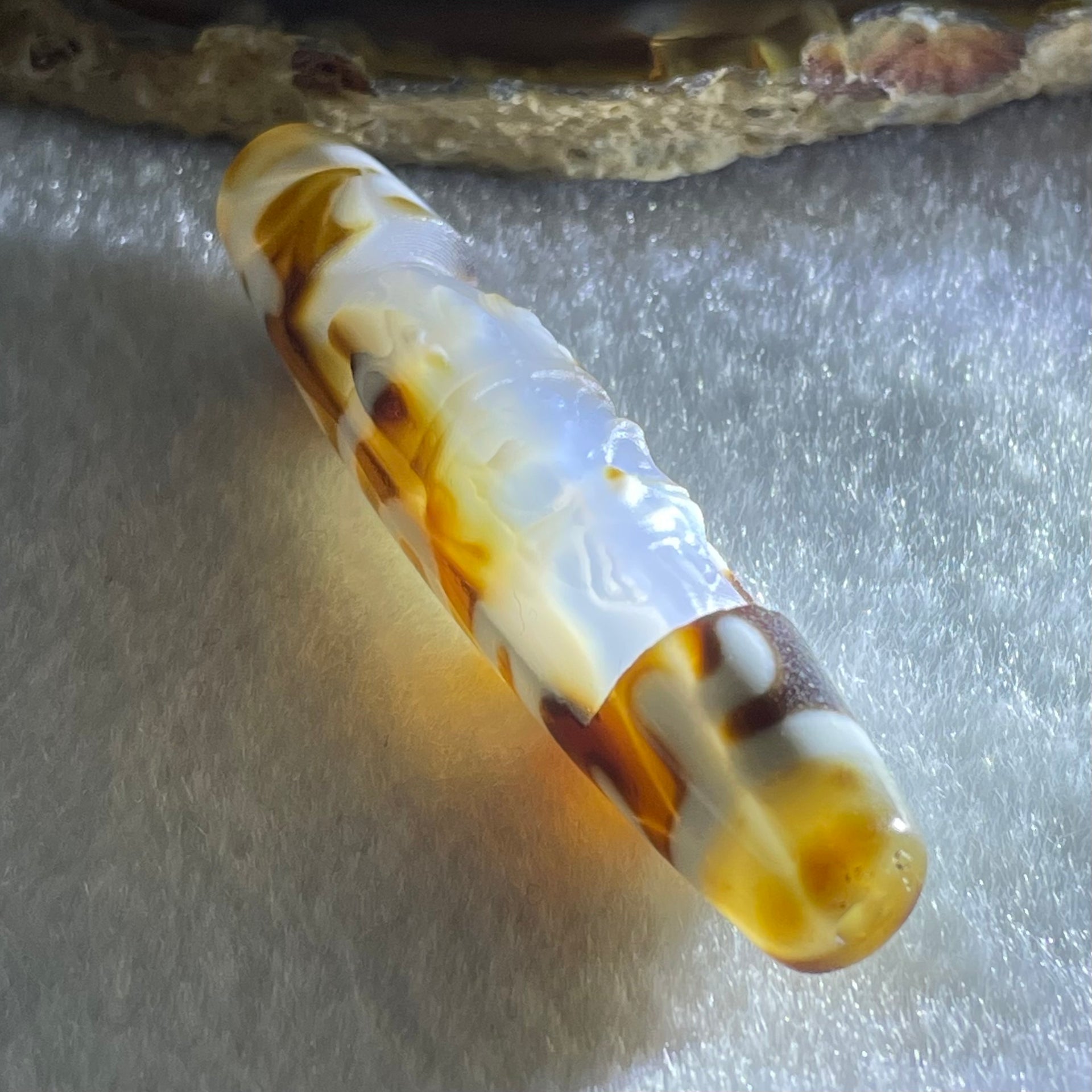 Natural Powerful Tibetan Old Oily Agate Zha Ji La Mu Female Cai Shen and 3 Eyed Dharma Vajra Dzi Bead Heavenly Master (Tian Zhu) 扎基拉姆女财神两眼天珠 13.14g 57.7 by 12.5mm - Huangs Jadeite and Jewelry Pte Ltd