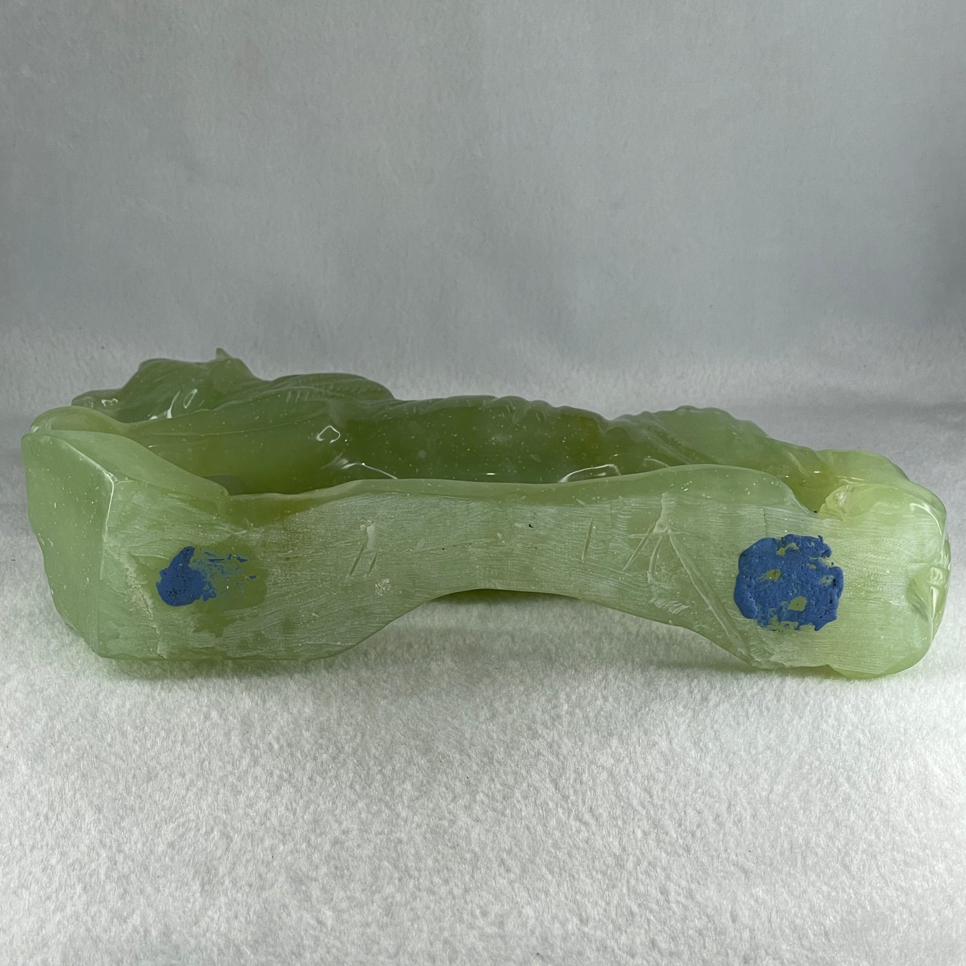 Natural Green Serpentine Tiger with Wooden Stand Display 1711.3g 255.0 by 90.0 by 160.0mm - Huangs Jadeite and Jewelry Pte Ltd