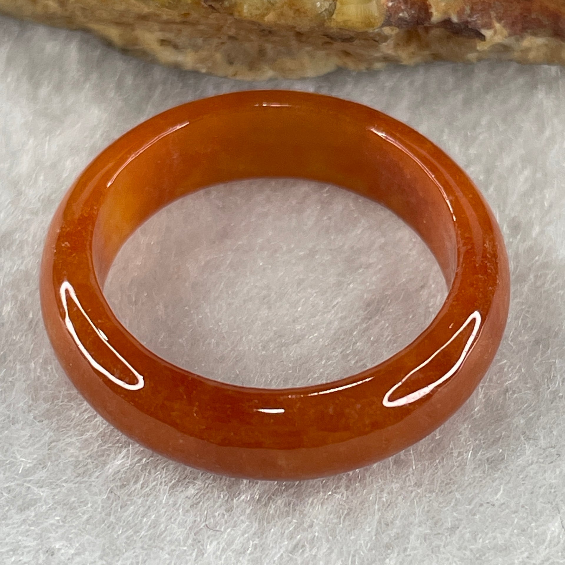 Certified Type A Red Jadeite Rings 2.90g 5.8 by 3.1mm US 8 HK17.7 (Very Very Slight Internal Line) ( Burned) - Huangs Jadeite and Jewelry Pte Ltd