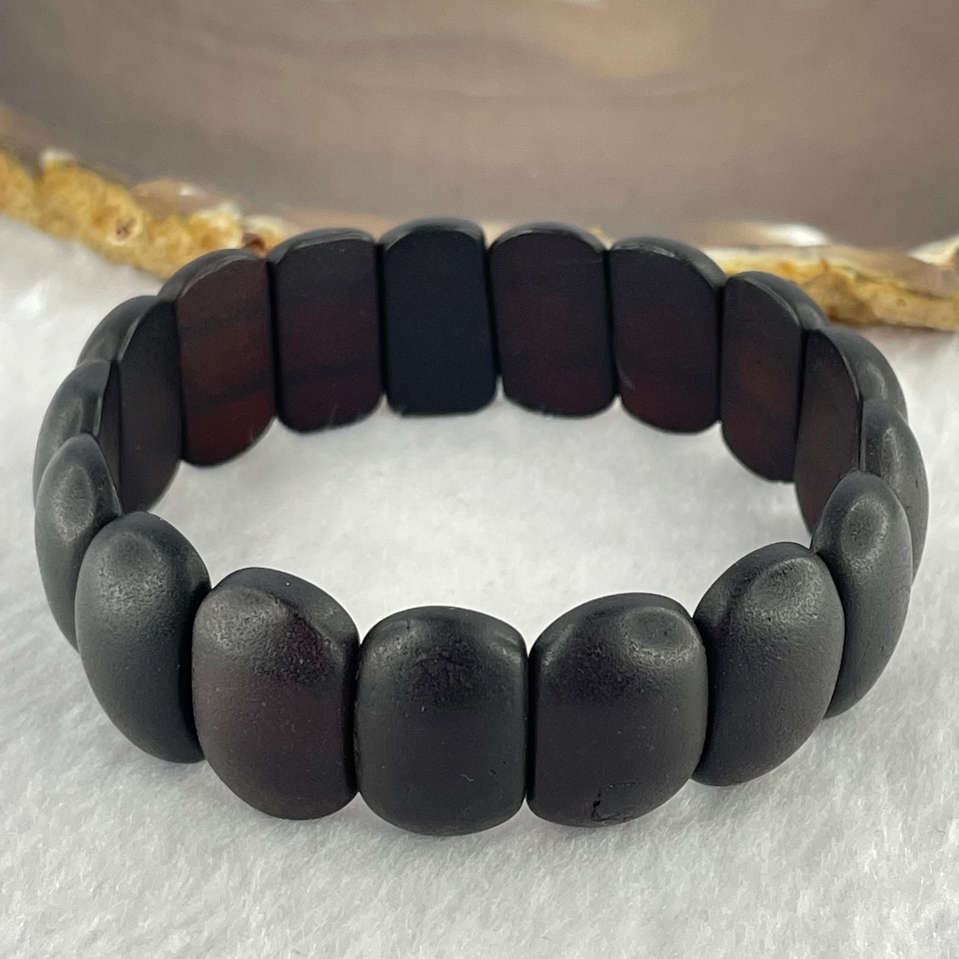Natural Dark Matt Black Red Amber Shou Pai Bracelet 天然天翁琥珀手牌手链 17.85g 17.5cm 19.5 by 13.9 by 6.6mm 17pcs - Huangs Jadeite and Jewelry Pte Ltd