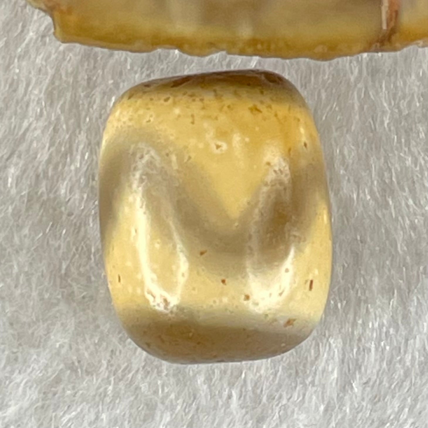 Natural Powerful Tibetan Old Oily Agate Tiger Tooth Daluo Dzi Bead Heavenly Master (Tian Zhu) 虎呀天诛 2.79g 14.1 by 11.2mm - Huangs Jadeite and Jewelry Pte Ltd