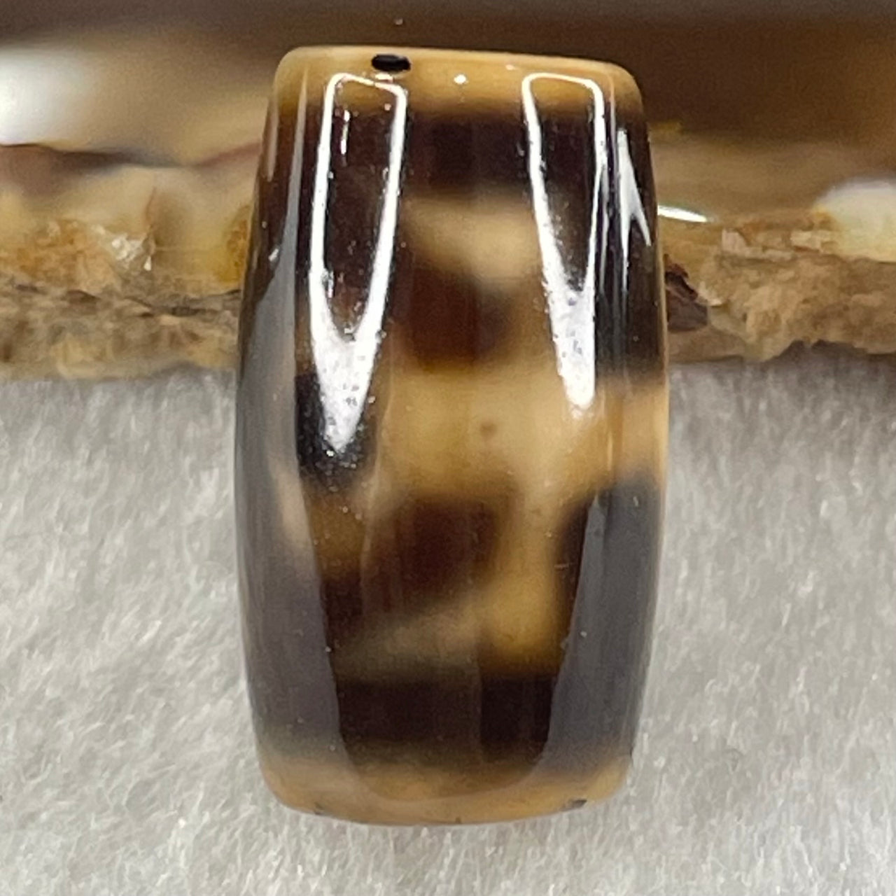 Natural Powerful Tibetan Old Oily Agate Patina Guiren Tairen Human Dzi Bead Totem Amulet Heavenly Master (Tian Zhu) 贵人天诛 4.86g 20.2 by 11.6mm - Huangs Jadeite and Jewelry Pte Ltd