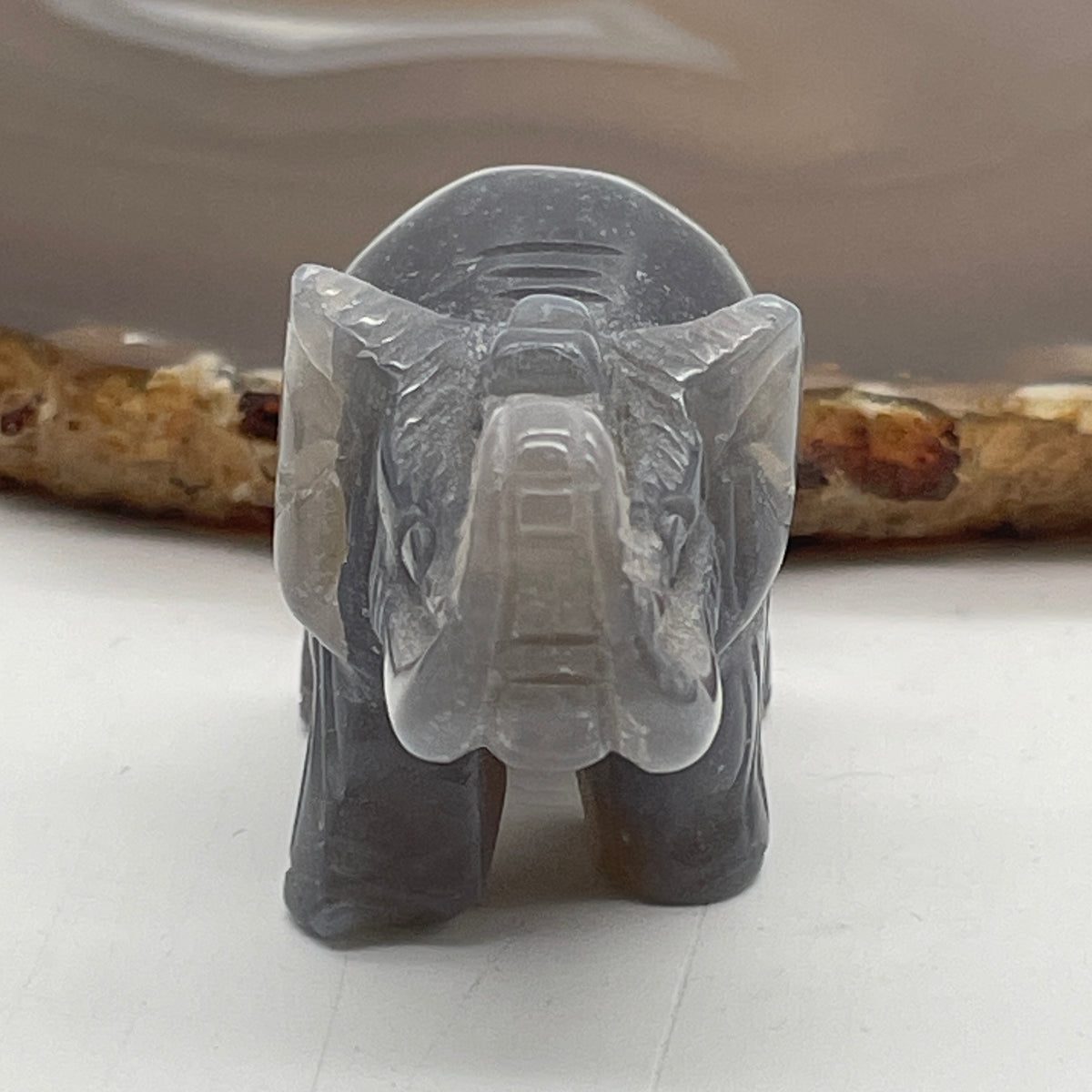 Natural Purple Agate Elephant Mini Display Specimen | (49.57g | 50.9 x 25.0 x 34.0mm Dimensions | Third Eye & Crown Chakra Synergy, "Ji Xiang" Wealth Anchor, High Status & Mindful Feng Shui Catalyst)
