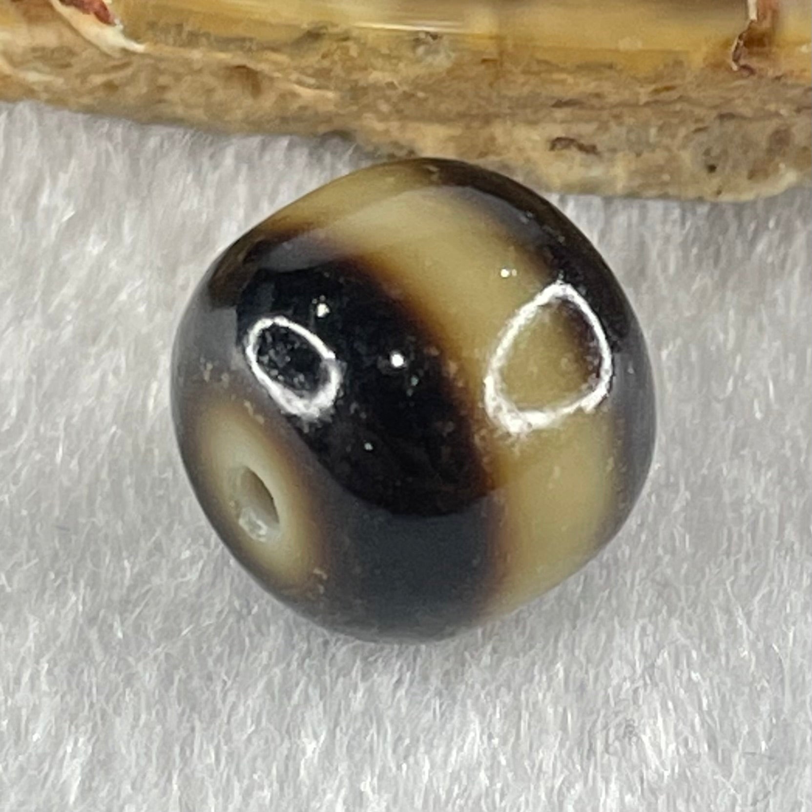 Natural Powerful Tibetan Old Oily Agate 1 Line Dzi Bead Heavenly Master (Tian Zhu) 1.87g 9.9 by 11.0mm - Huangs Jadeite and Jewelry Pte Ltd