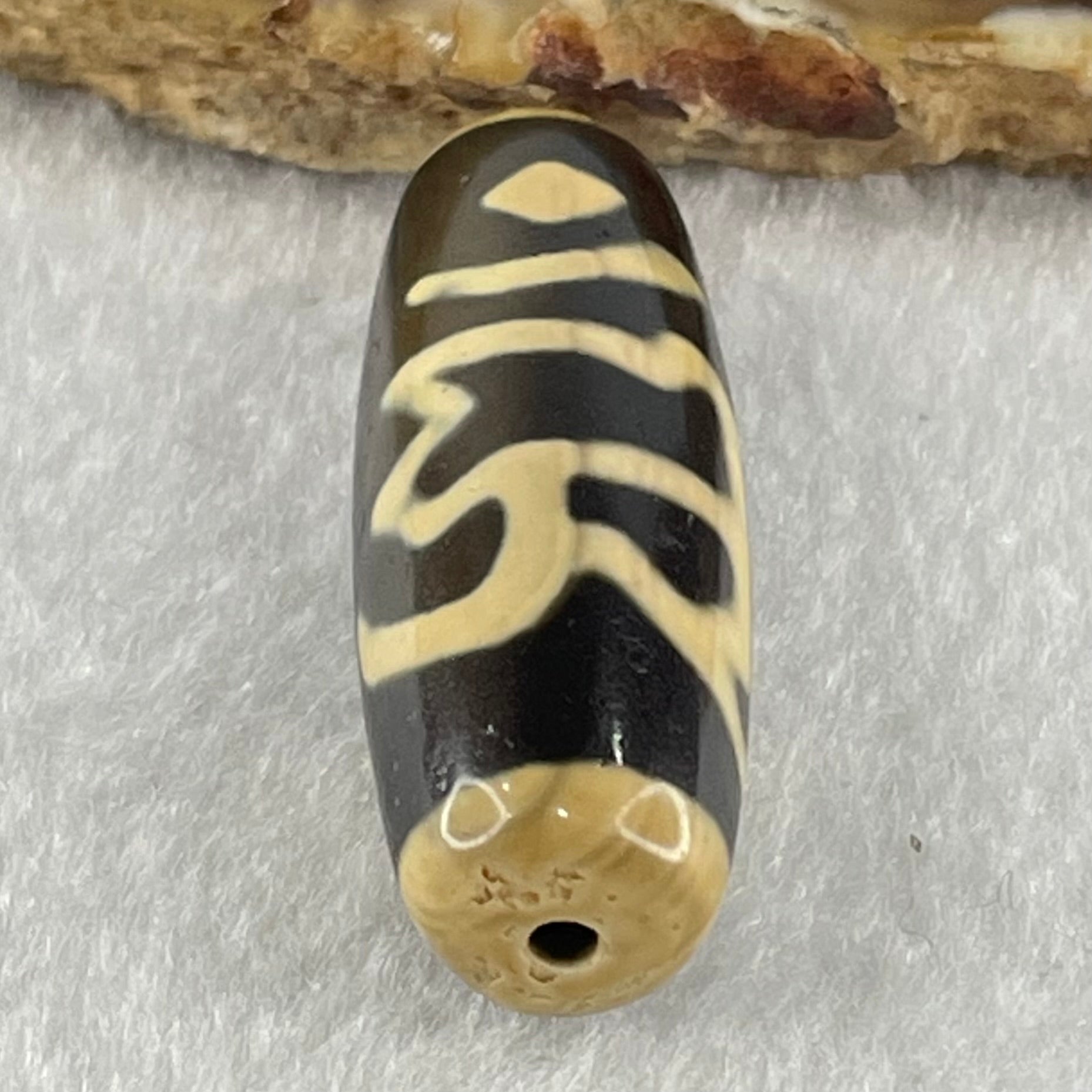 Natural Powerful Tibetan Old Oily Agate Ancient Samantabhadra Bodhisattva Guan Yin Dzi Bead Heavenly Master (Tian Zhu) 普贤菩萨天珠 10.08g 38.0 by 13.0mm - Huangs Jadeite and Jewelry Pte Ltd