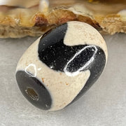 Natural Powerful Tibetan Old Oily Agate Tiger Tooth Daluo Dzi Bead Heavenly Master (Tian Zhu) 虎呀天诛 4.94g 17.7 by 13.4mm - Huangs Jadeite and Jewelry Pte Ltd