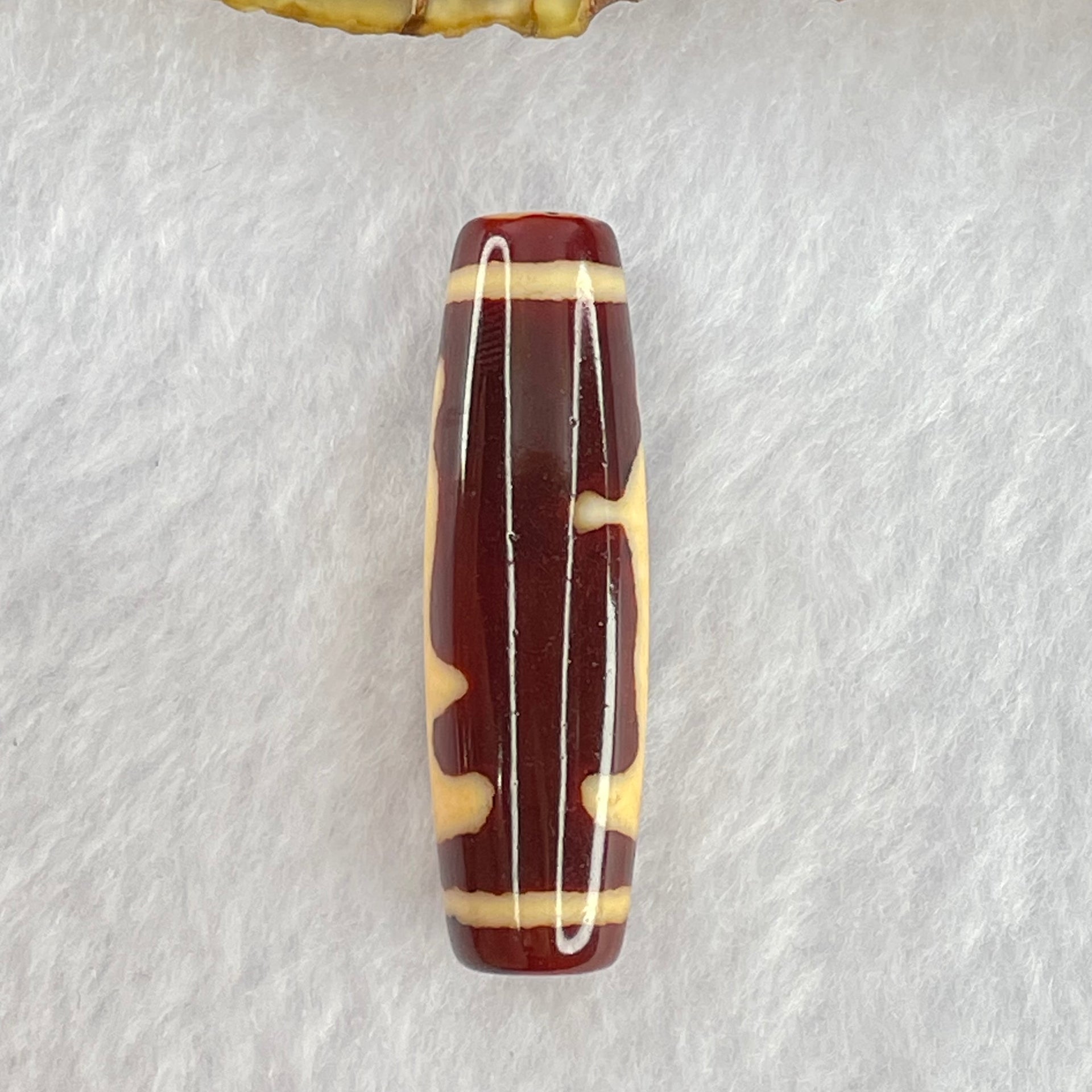 Natural Powerful Tibetan Old Oily Red and Yellowish White Agate Guan Yin Dzi Bead Heavenly Master (Tian Zhu) 观音天诛 7.95g 38.3 by 11.2mm - Huangs Jadeite and Jewelry Pte Ltd
