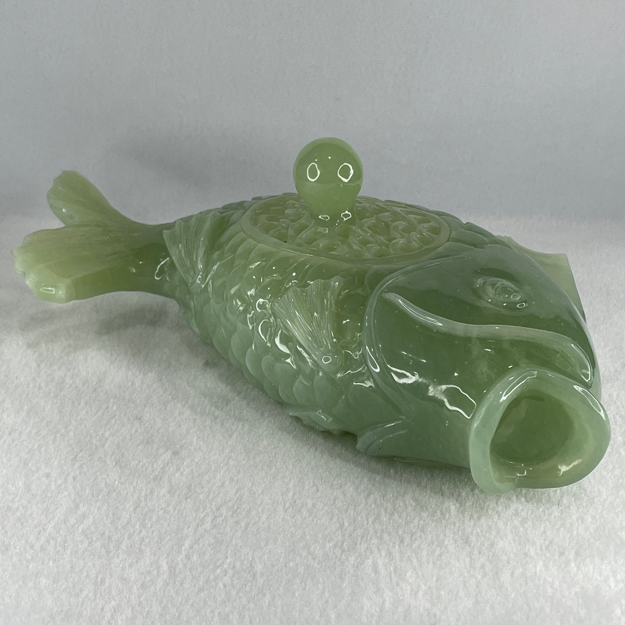Natural Jelly Green Serpentine Carp Fish Pot Display 2,074.0g 310.0 by 183.0 by 98.0mm