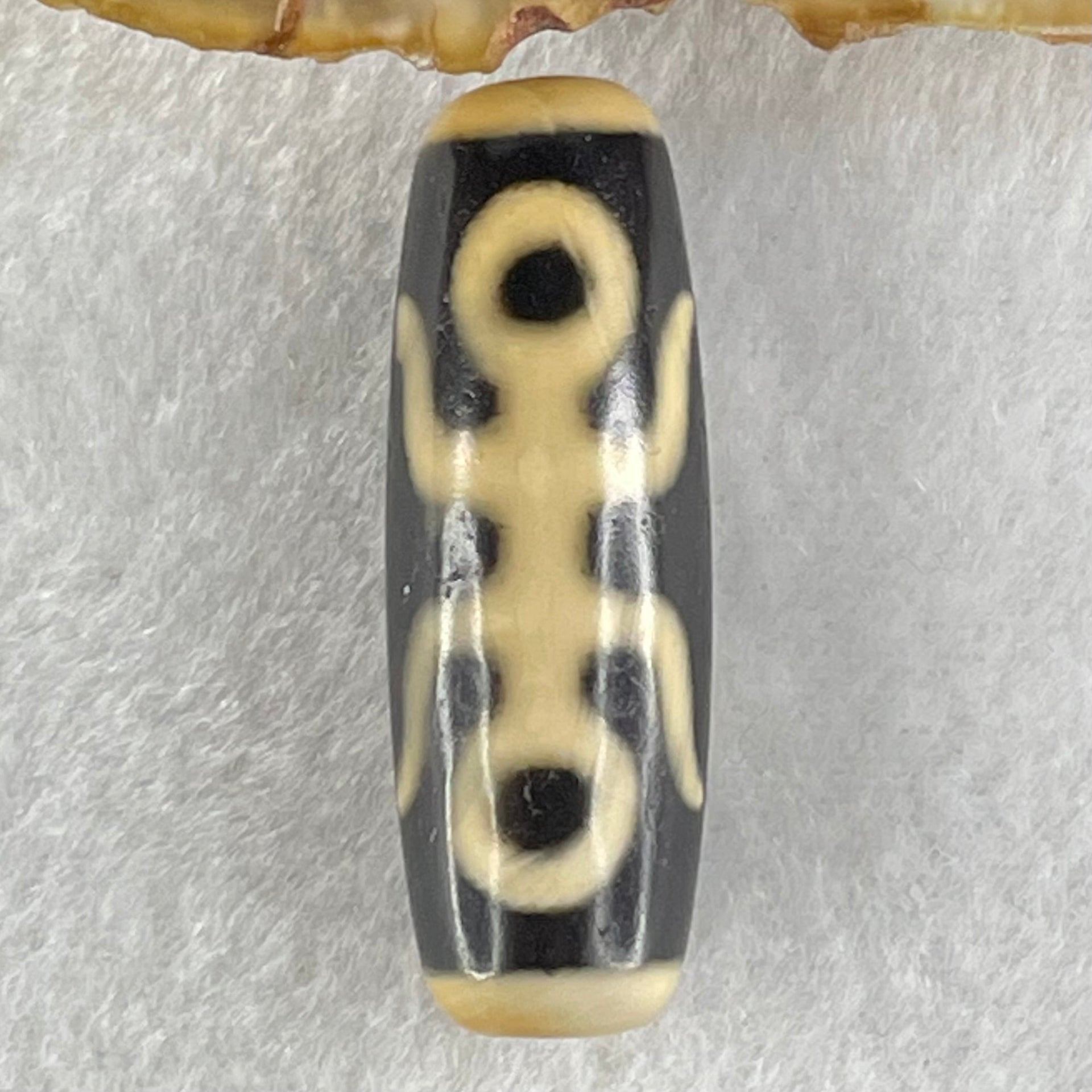Natural Powerful Tibetan Old Oily Agate Double Noble Patina Guiren Tairen Human Dzi Bead Totem Amulet Heavenly Master (Tian Zhu) 双贵人天诛 9.93g 37.7 by 12.9mm - Huangs Jadeite and Jewelry Pte Ltd