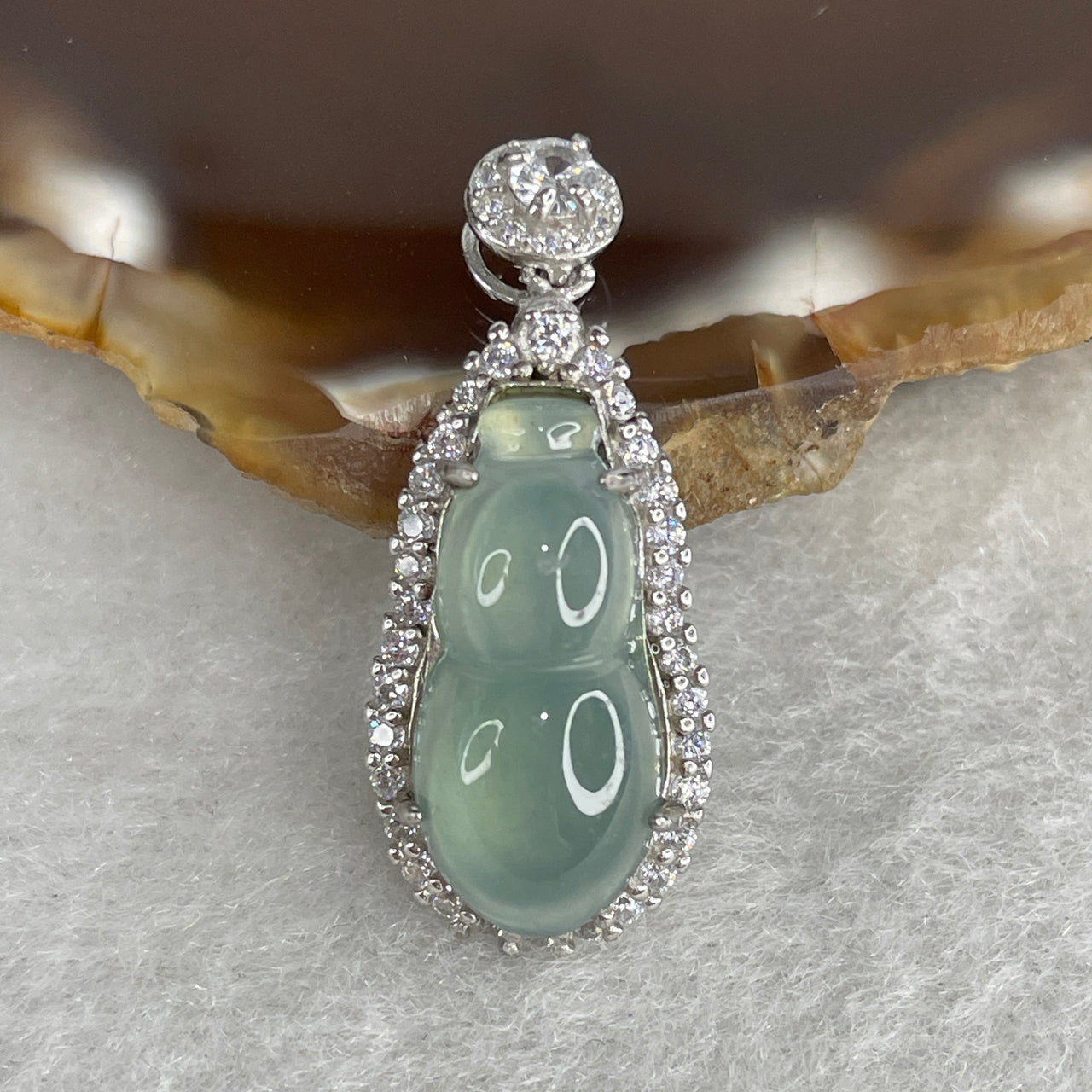 Type A Icy Light Blueish-Green Jadeite "Hulu" Bottle Gourd Pendant | Liquid-Glass Translucency | Solid S925 Sterling Silver Setting | Classic "Abundance & Longevity" Imperial Talisman (2.48g 18.0x9.5x5.0mm)