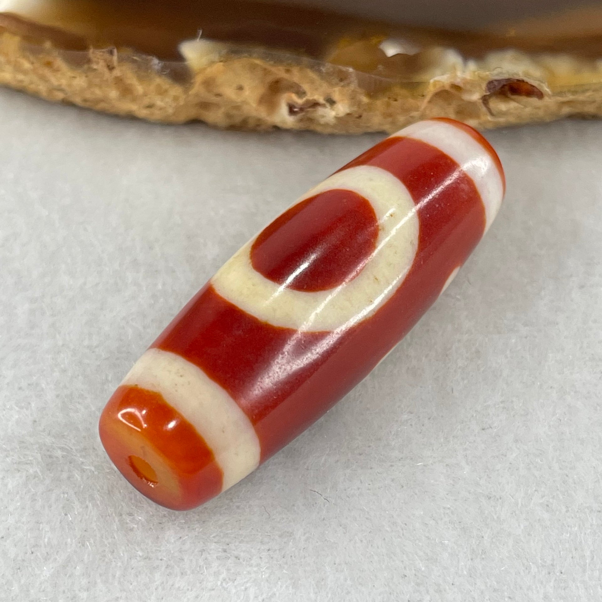 Natural Powerful Tibetan Old Oily Red White Agate One Eye Earth Element Dzi Bead Heavenly Master (Tian Zhu) 一眼土元素天珠 15.03g 37.7 by 13.4mm - Huangs Jadeite and Jewelry Pte Ltd