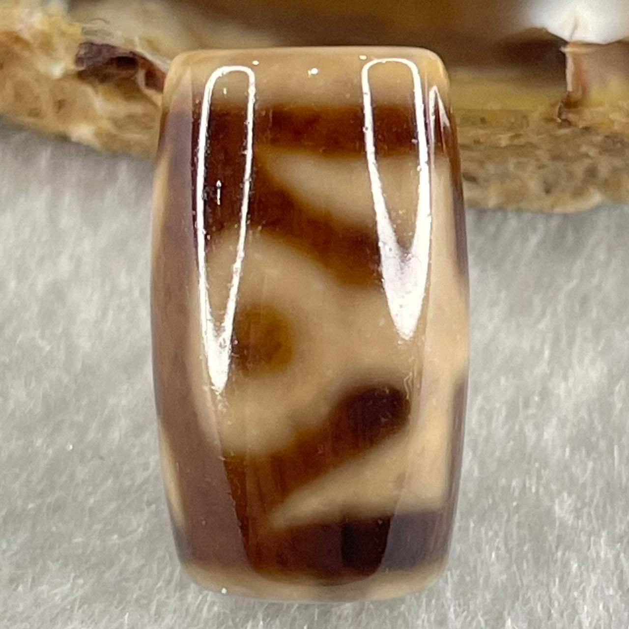 Natural Powerful Tibetan Old Oily Agate Patina Guiren Tairen Human Dzi Bead Totem Amulet Heavenly Master (Tian Zhu) 贵人天诛 4.18g 19.8 by 11.8mm - Huangs Jadeite and Jewelry Pte Ltd