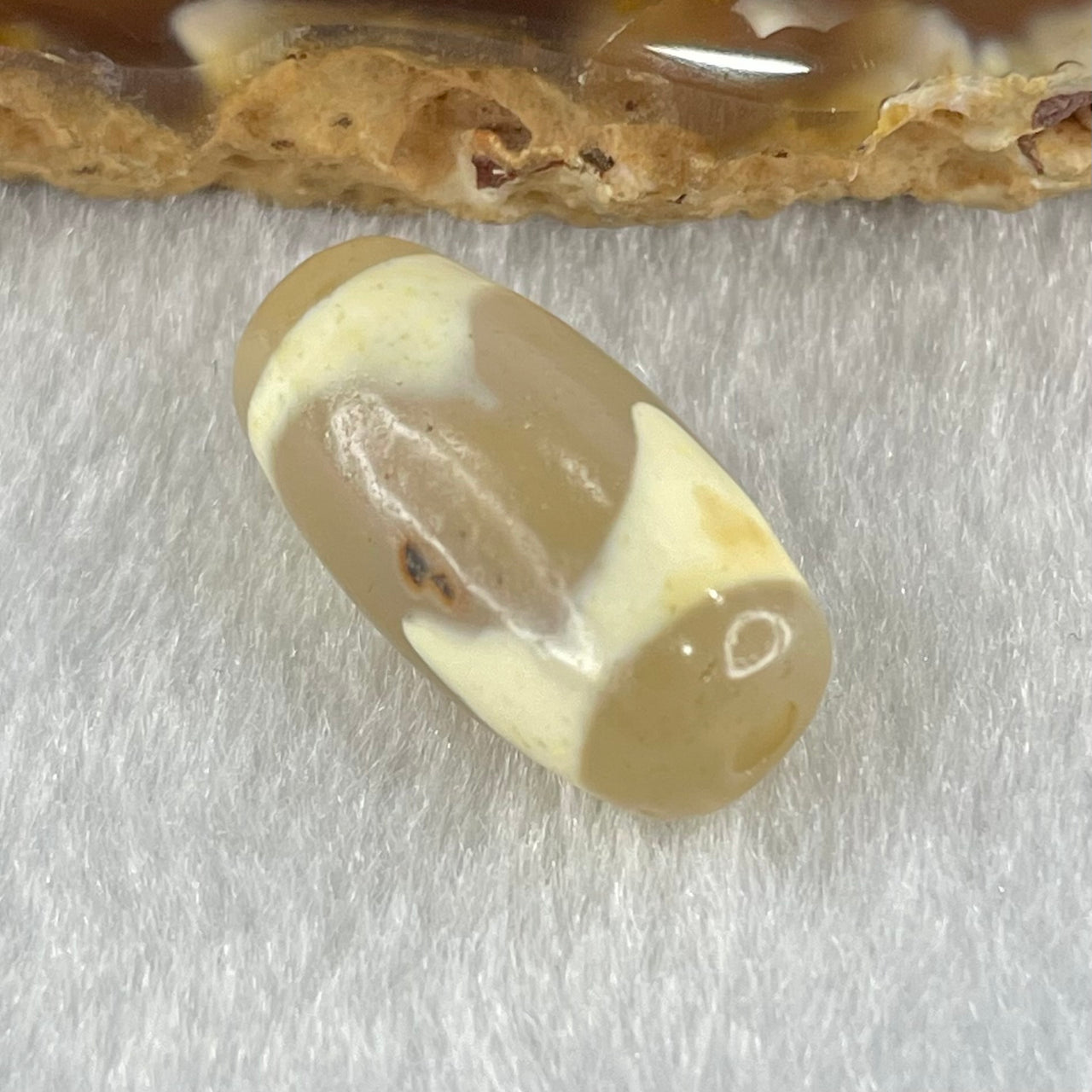 Natural Powerful Tibetan Old Oily Agate Tiger Tooth Daluo Dzi Bead Heavenly Master (Tian Zhu) 虎呀天诛 3.10g 19.9 by 10.3mm - Huangs Jadeite and Jewelry Pte Ltd
