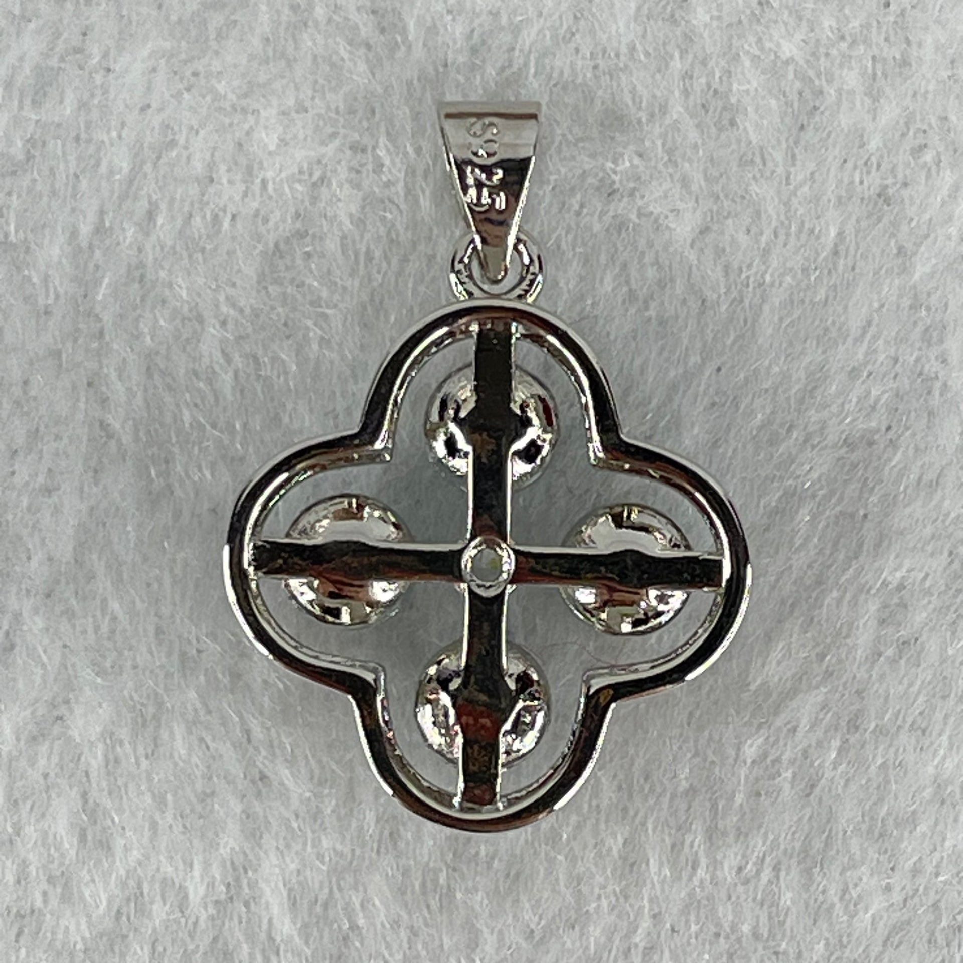 Above Average Grade Rare Natural Blue Dumortierite Rutilated Quartz in S925 Four Leaf Clover Pendant 2.22g 4.0mm 4pcs - Huangs Jadeite and Jewelry Pte Ltd