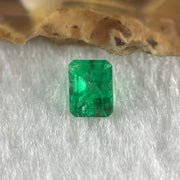 Natural Colombia Green Emerald (Beryl) Cut-Cornered Rectangular step cut 0.70cts 5.7 by 4.5 by 4.1mm - Huangs Jadeite and Jewelry Pte Ltd