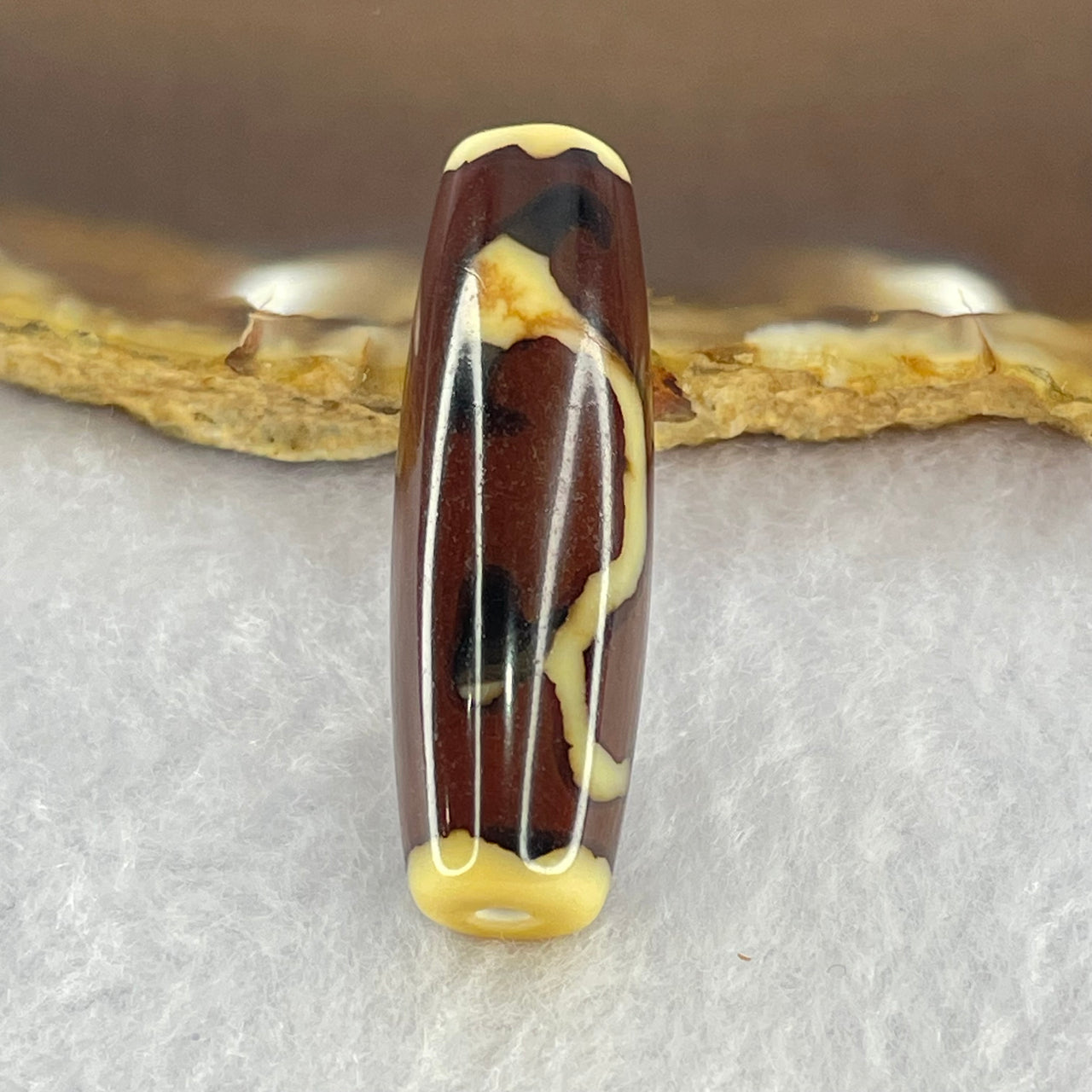 Natural Powerful Tibetan Old Oily Agate Ruyi Dzi Bead Heavenly Master (Tian Zhu) 如意天珠 8.47g 37.7 by 12.0mm - Huangs Jadeite and Jewelry Pte Ltd