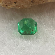 Natural Colombia Vivid Green Emerald (Beryl) Cut-Cornered Rectangular Step cut 0.45ct 4.8 by 4.3 by 3.3mm - Huangs Jadeite and Jewelry Pte Ltd