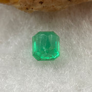 Natural Colombia Vivid Green Emerald (Beryl) Cut-Cornered Square Step cut 0.42ct 4.2 by 4.1 by 3.1mm - Huangs Jadeite and Jewelry Pte Ltd