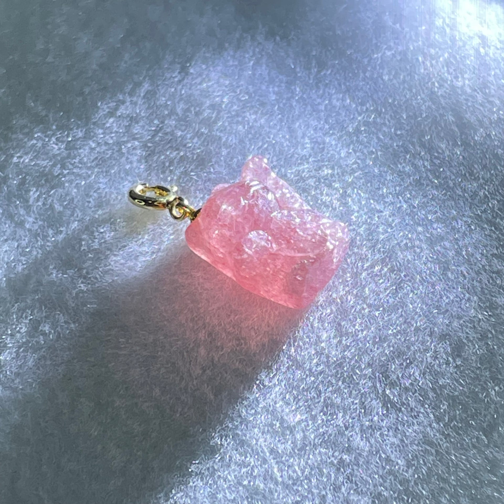 Natural Strawberry Quartz Fortune Cat Charm 3.76g 18.3 by 13.0 by 9.1mm - Huangs Jadeite and Jewelry Pte Ltd