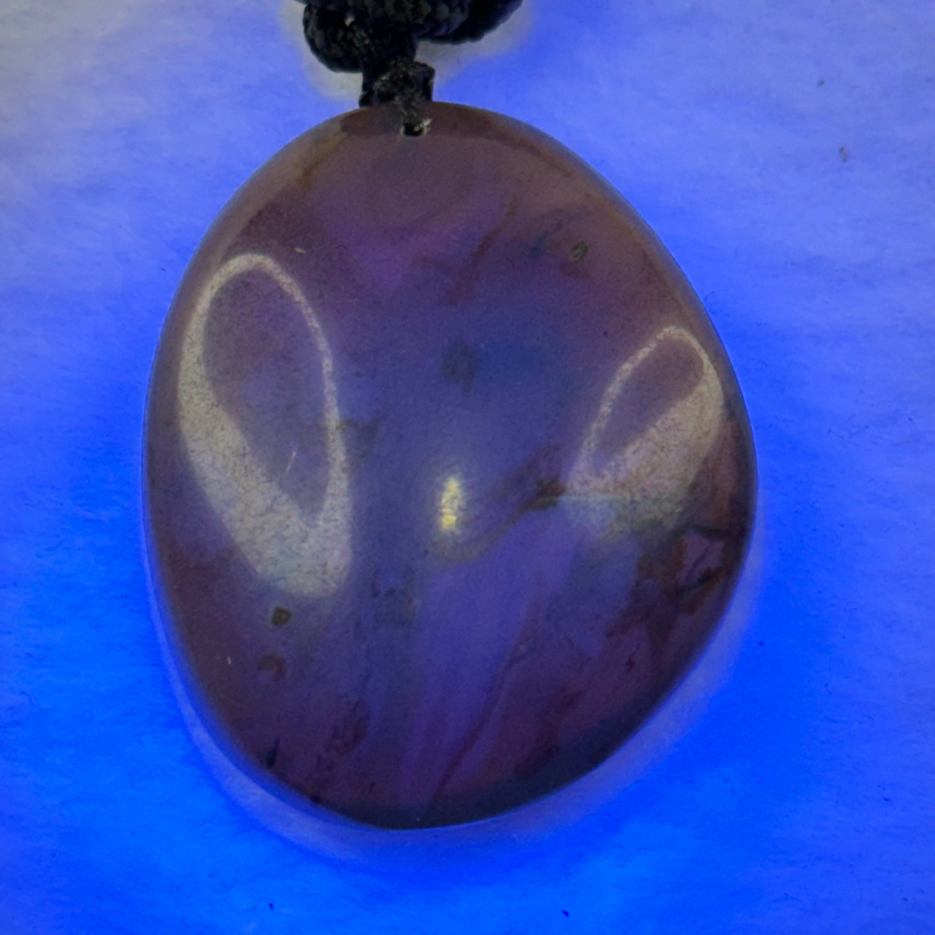 Natural Amber Pendent 天然琥珀牌 7.34g 36.1 by 28.1 by 9.2mm - Huangs Jadeite and Jewelry Pte Ltd