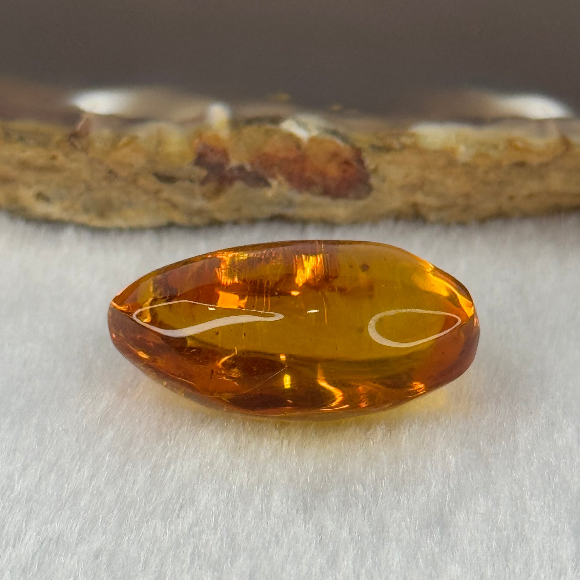Natural Amber for Setting 2.70g 25.8 by 15.8 by 12.1mm - Huangs Jadeite and Jewelry Pte Ltd