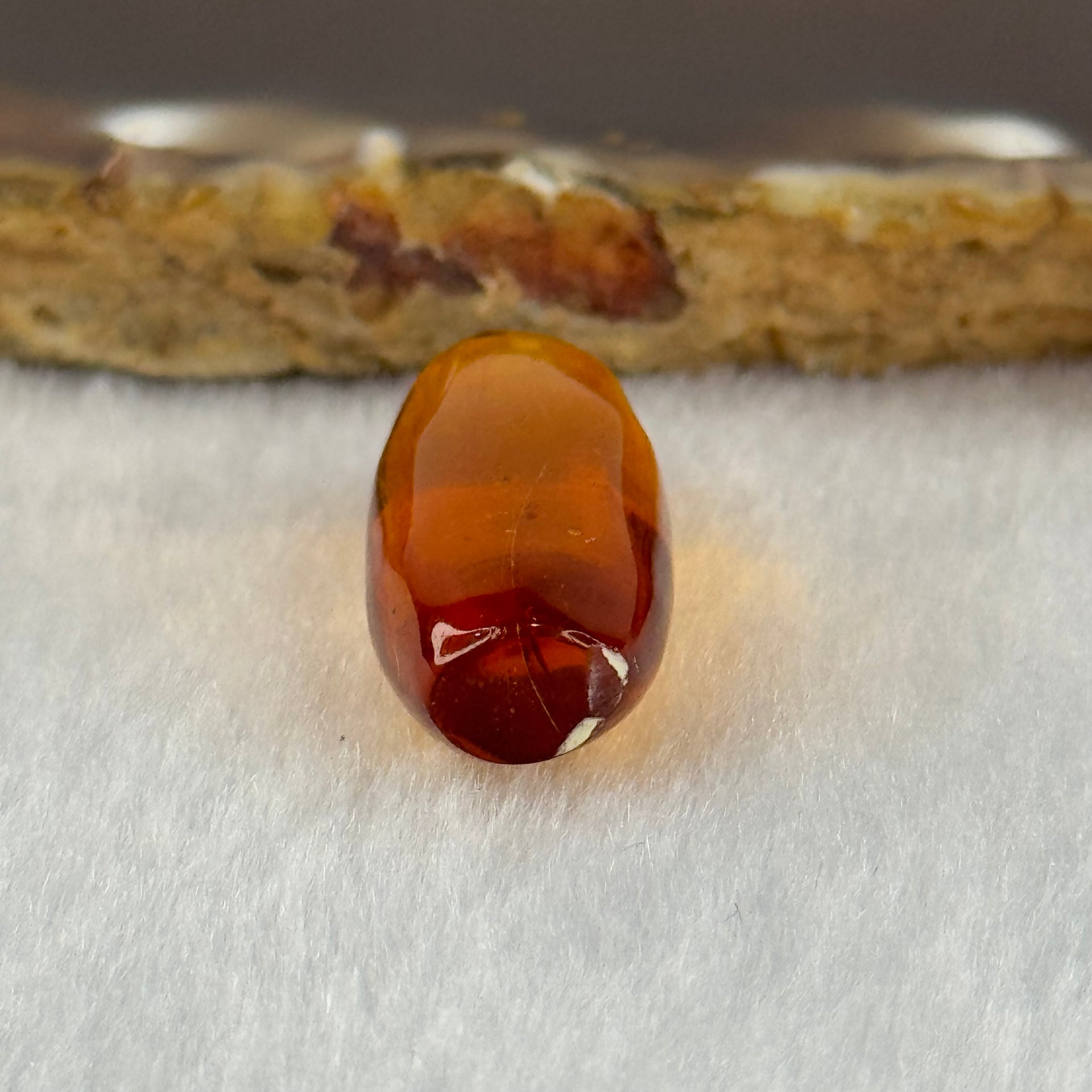 Natural Amber for Setting 1.71g 26.9 by 10.9 by 9.6mm - Huangs Jadeite and Jewelry Pte Ltd