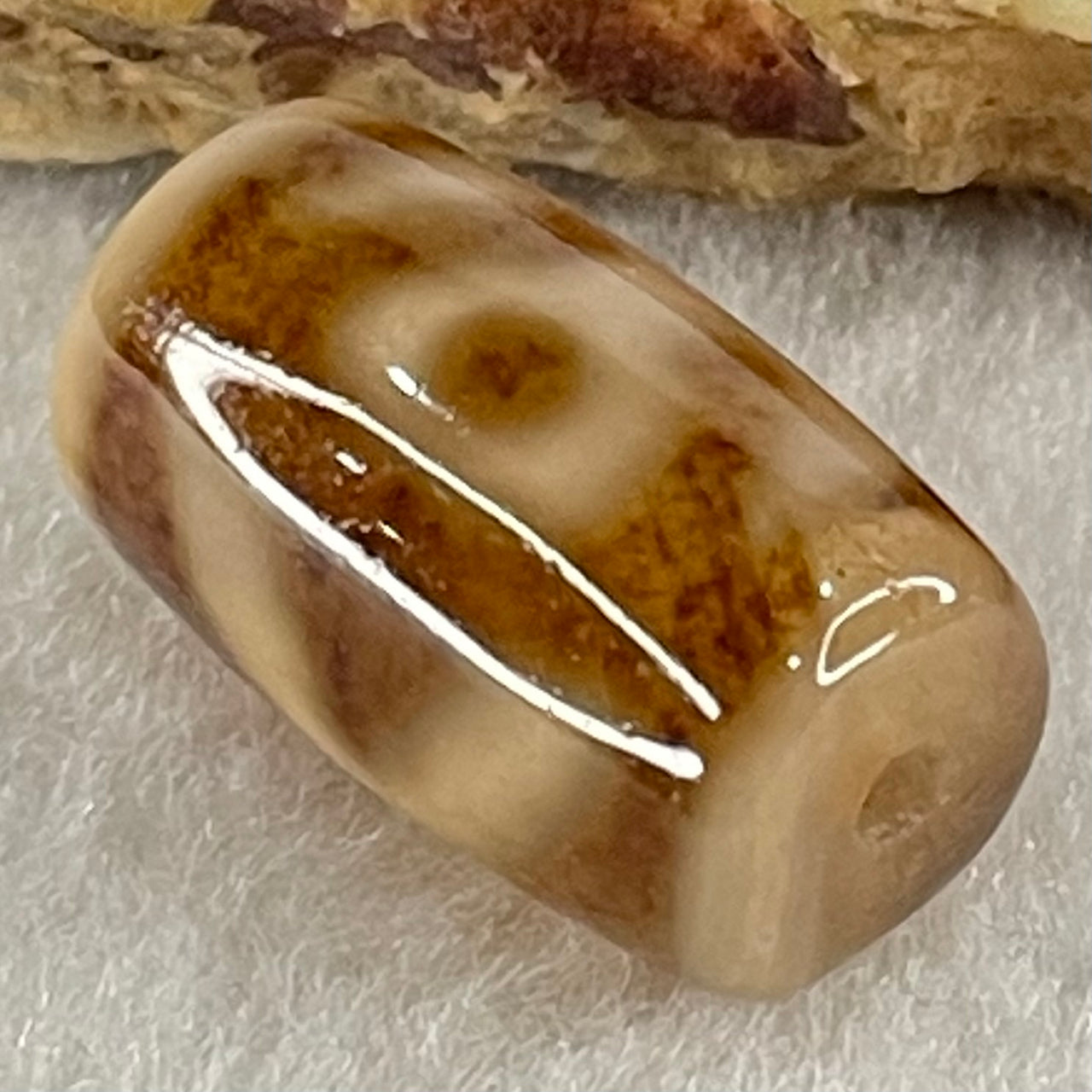 Natural Powerful Tibetan Old Oily Agate Patina Guiren Tairen Human Dzi Bead Totem Amulet Heavenly Master (Tian Zhu) 贵人天诛 4.78g 20.0 by 11.6mm - Huangs Jadeite and Jewelry Pte Ltd