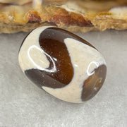 Natural Powerful Tibetan Old Oily Agate Tiger Tooth Daluo Dzi Bead Heavenly Master (Tian Zhu) 虎呀天诛 4.03g 17.0 by 12.4mm - Huangs Jadeite and Jewelry Pte Ltd