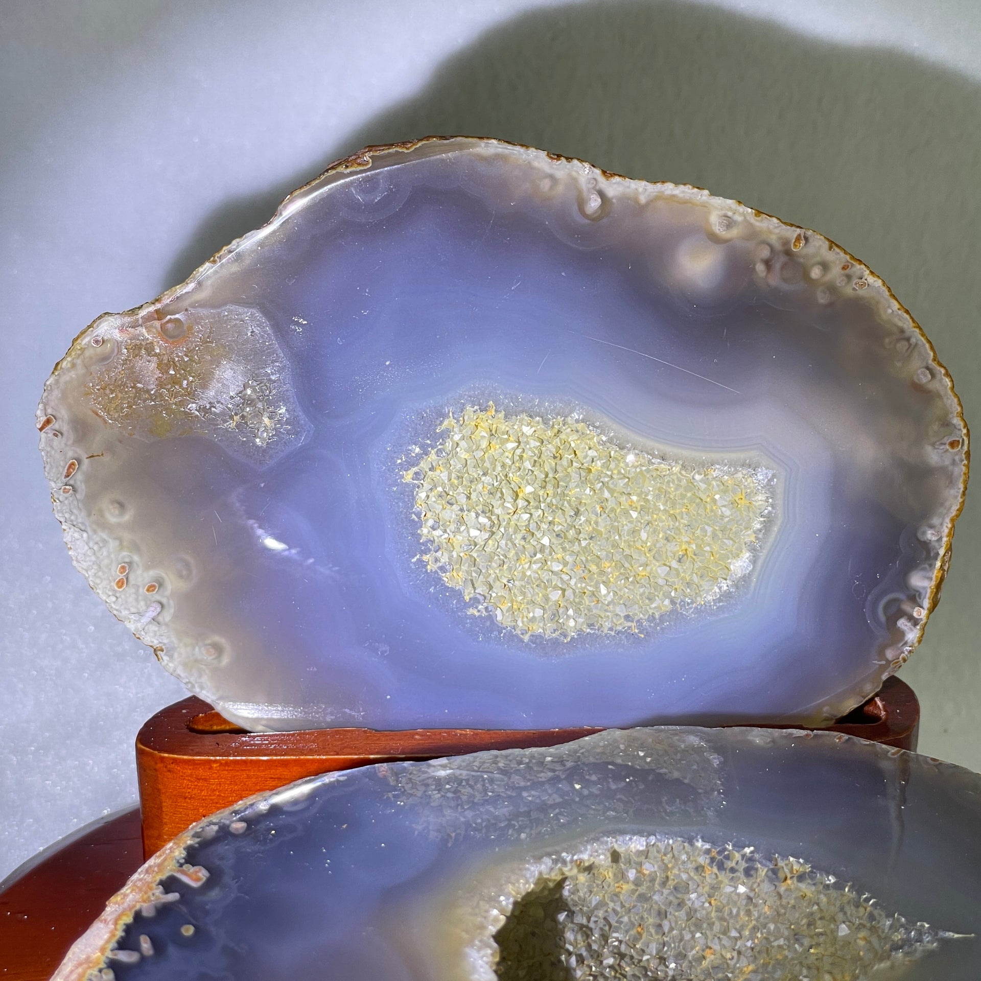 Natural Grey with Yellow Agate Wealth Pot with Wooden Stand 1178.3g 156.2 by 165.0 by 118.5mm - Huangs Jadeite and Jewelry Pte Ltd