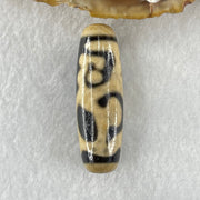 Natural Powerful Tibetan Old Oily Monkey Agate Dzi Bead Heavenly Master (Tian Zhu) 猴天珠 9.44g 39.2 by 12.6mm - Huangs Jadeite and Jewelry Pte Ltd