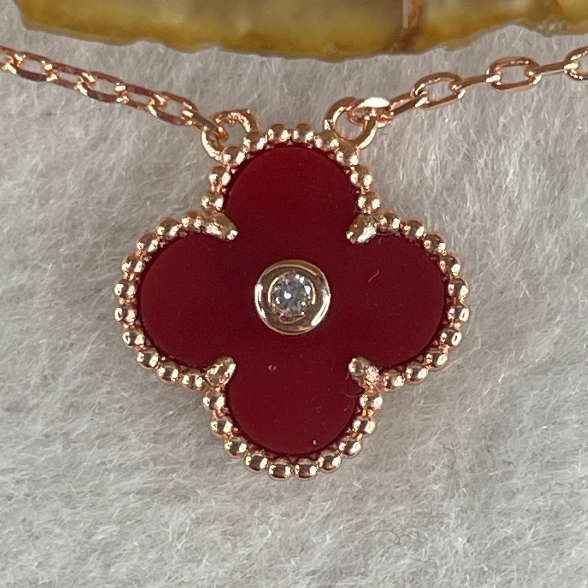 0.15Ct Colourless Round Brilliant Diameter 3.25mm VVS1 Excellent Cut Moissanite Excellent Polish Excellent Symmetry None Florescence in S925 Gold Color Red 4 Leaf Clover Necklace Length 36-45cm GRA 321966017 - Huangs Jadeite and Jewelry Pte Ltd
