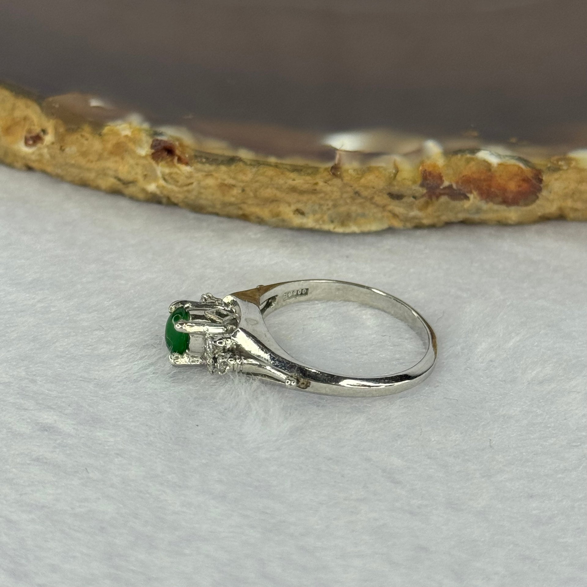 Natural Type A Emerald Green Jadeite Approx 5.1 by 3.8 by 2.0mm with Natural Diamonds in Platinum PT900 Ring Total Weight 4.66g US6 HK13 - Huangs Jadeite and Jewelry Pte Ltd