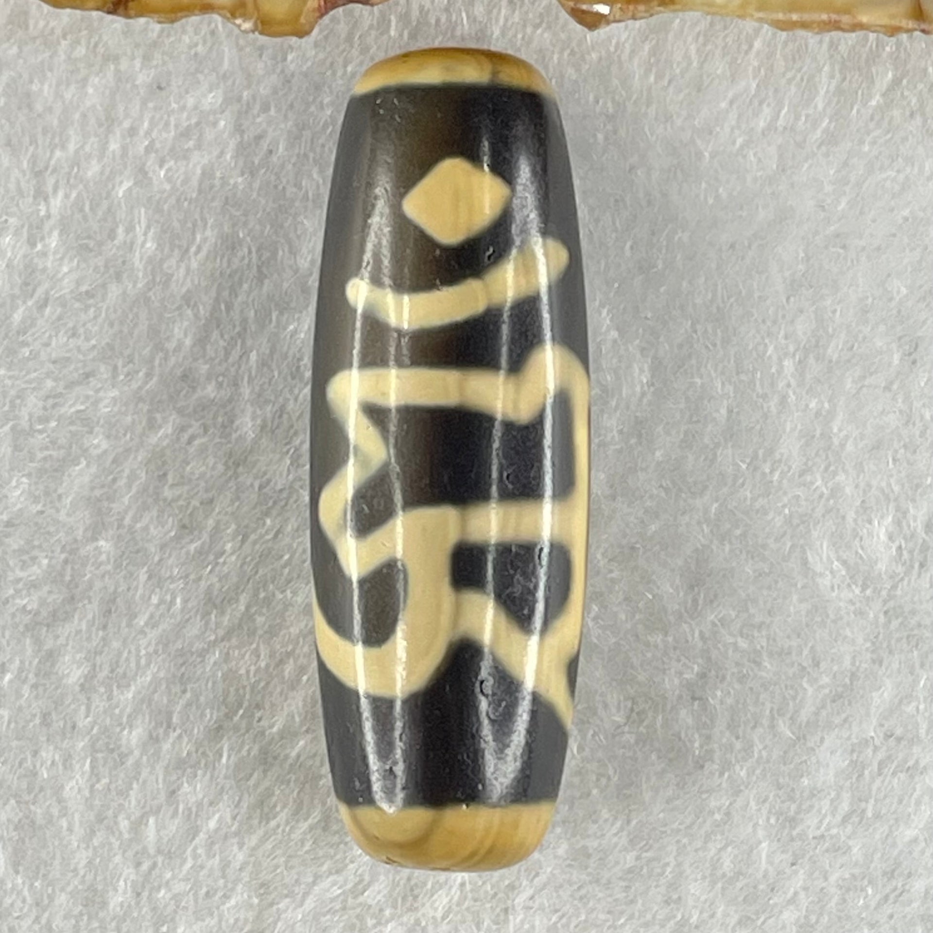 Natural Powerful Tibetan Old Oily Agate Ancient Samantabhadra Bodhisattva Guan Yin Dzi Bead Heavenly Master (Tian Zhu) 普贤菩萨天珠 10.08g 38.0 by 13.0mm - Huangs Jadeite and Jewelry Pte Ltd