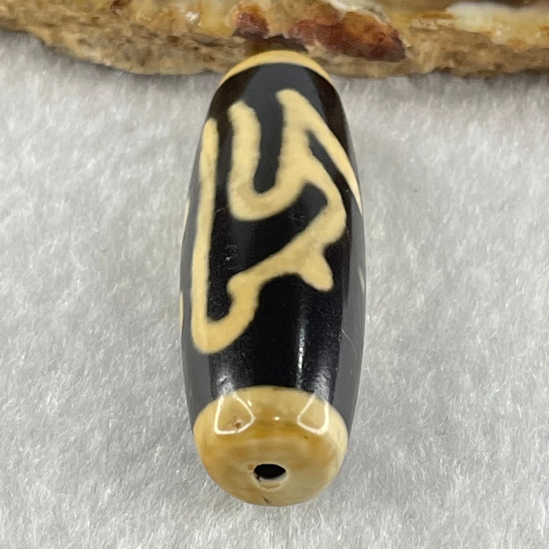 Natural Powerful Tibetan Old Oily Agate Ancient Thousand Hand Guan Yin Dzi Bead Heavenly Master (Tian Zhu) 千手观音天珠 10.20g 38.6 by 13.0mm - Huangs Jadeite and Jewelry Pte Ltd
