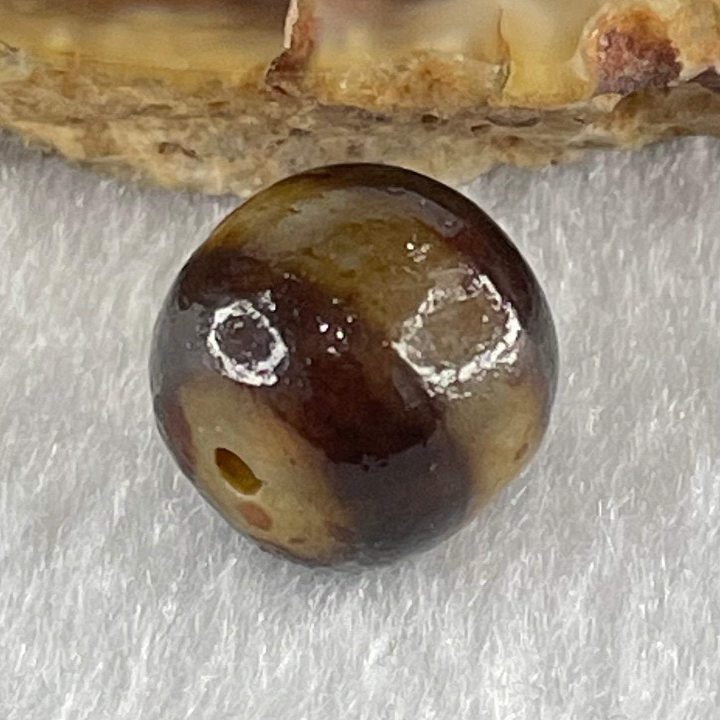 Natural Powerful Tibetan Old Oily Agate 1 Line Dzi Bead Heavenly Master (Tian Zhu) 1.81g 10.0 by 10.8mm - Huangs Jadeite and Jewelry Pte Ltd