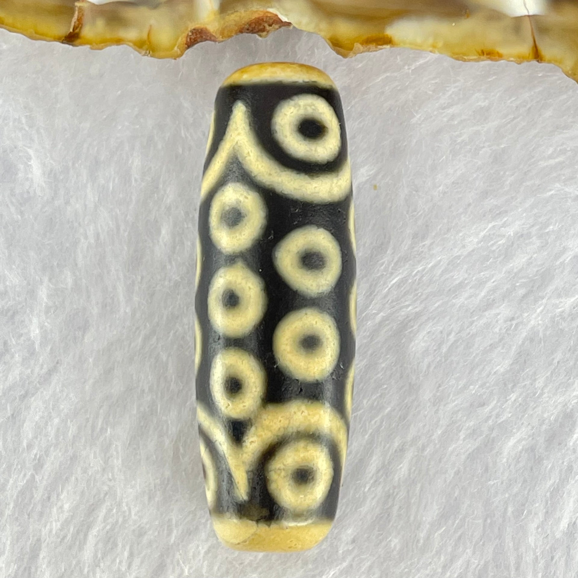 Natural Powerful Tibetan Old Oily Agate 21 Eyes Dzi Bead Heavenly Master (Tian Zhu) 二一眼天诛 10.06g 38.6 by 12.9mm - Huangs Jadeite and Jewelry Pte Ltd