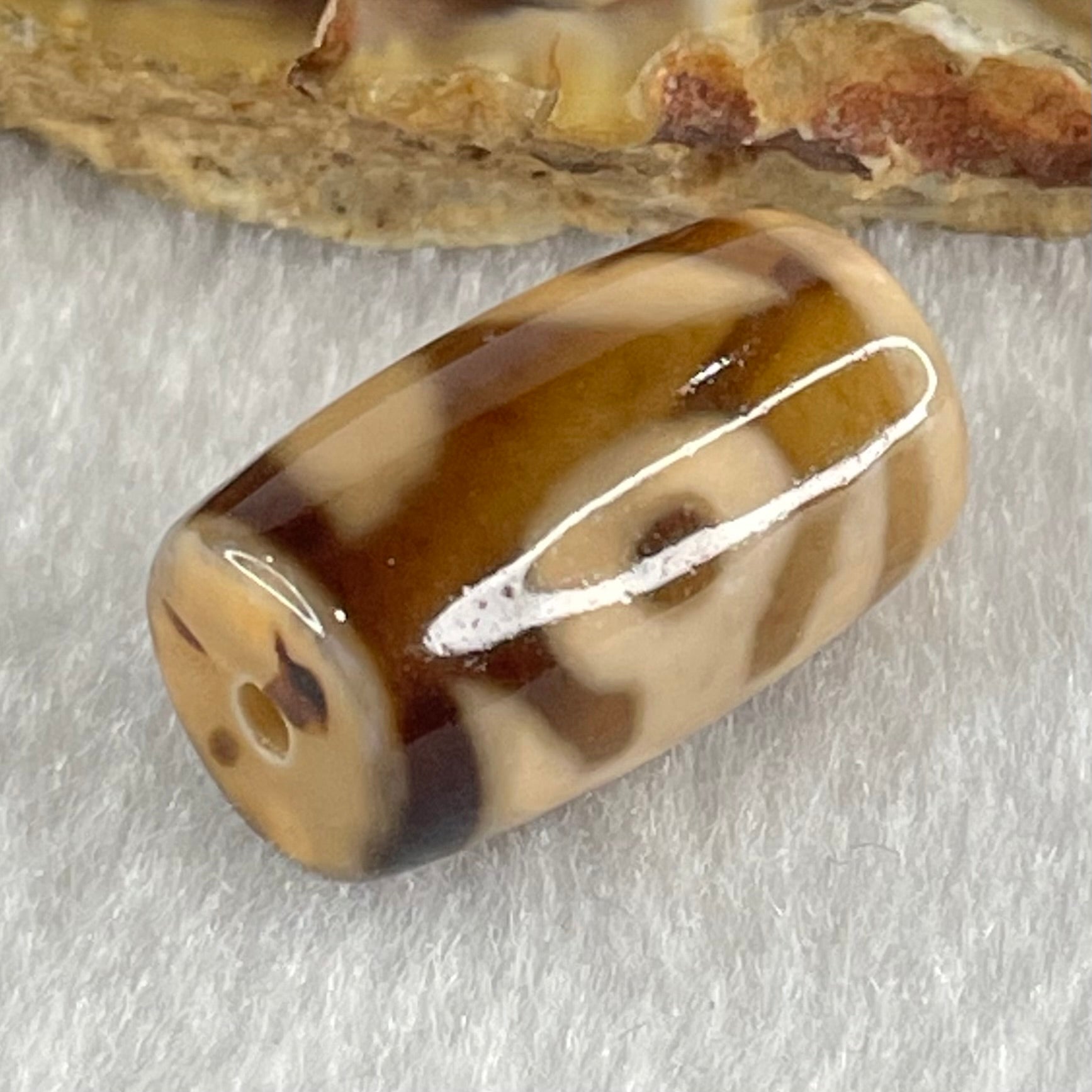 Natural Powerful Tibetan Old Oily Agate Patina Guiren Tairen Human Dzi Bead Totem Amulet Heavenly Master (Tian Zhu) 贵人天诛 4.63g 19.5 by 11.7mm - Huangs Jadeite and Jewelry Pte Ltd