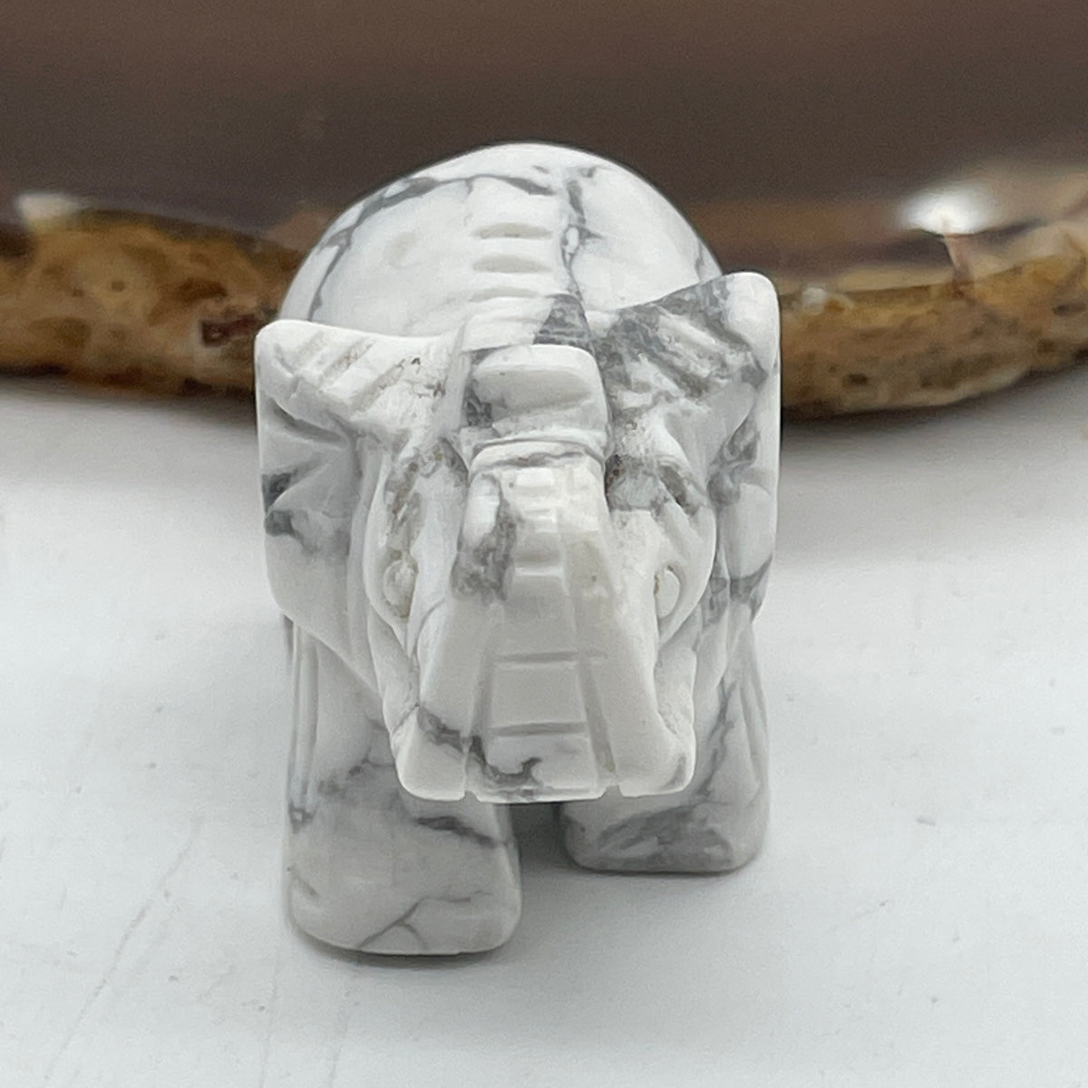 Natural White Magnesite Elephant Mini Display | (31.87g | 38.3 x 21.0 x 27.1mm Dimensions | Crown & Root Chakra Synergy, "Ji Xiang" Wealth Anchor, Deep Mental Stillness & Mindful Feng Shui Catalyst)