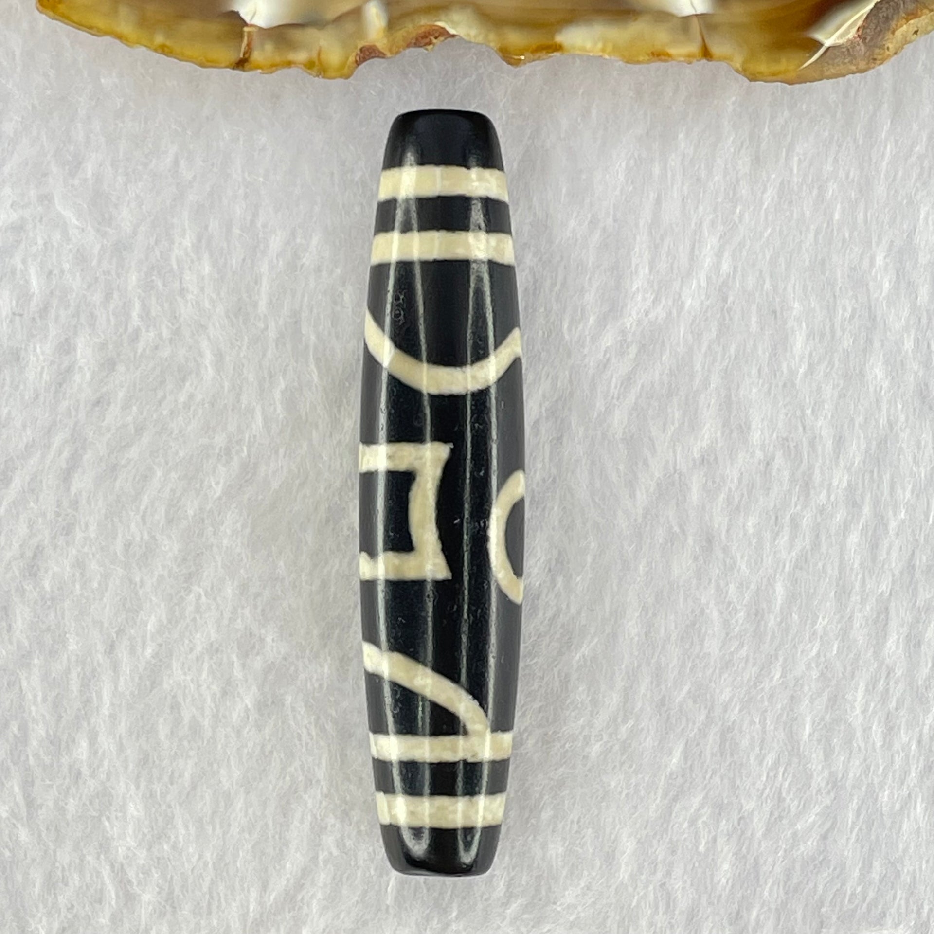 Natural Powerful Tibetan Old Oily Agate Sky Door Serenity 1 Eye Dzi Bead Heavenly Master (Tian Zhu) 一眼天诛 15.23g 60.1 by 13.0mm - Huangs Jadeite and Jewelry Pte Ltd