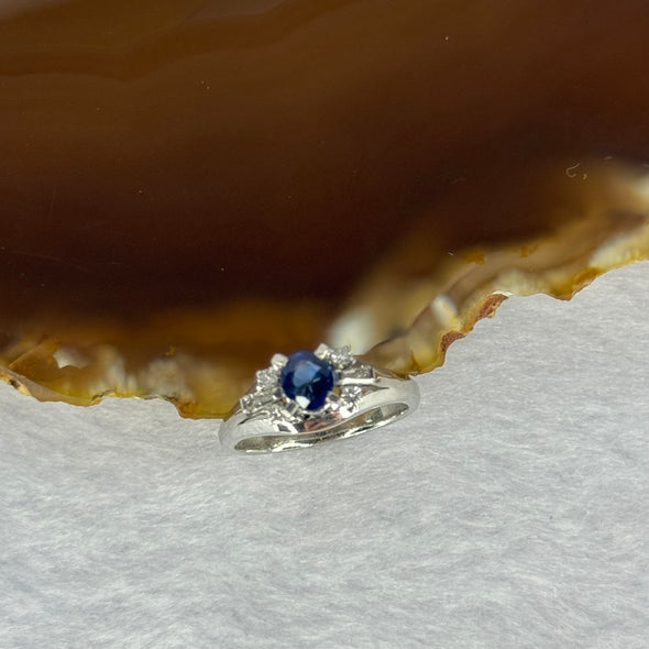 Natural Sapphire Approx 5.4 by 4.4 by 4.0mm with Natural Diamonds in Platinum PT900 Ring Total Weight 5.76g US5.75 HK12.5 - Huangs Jadeite and Jewelry Pte Ltd