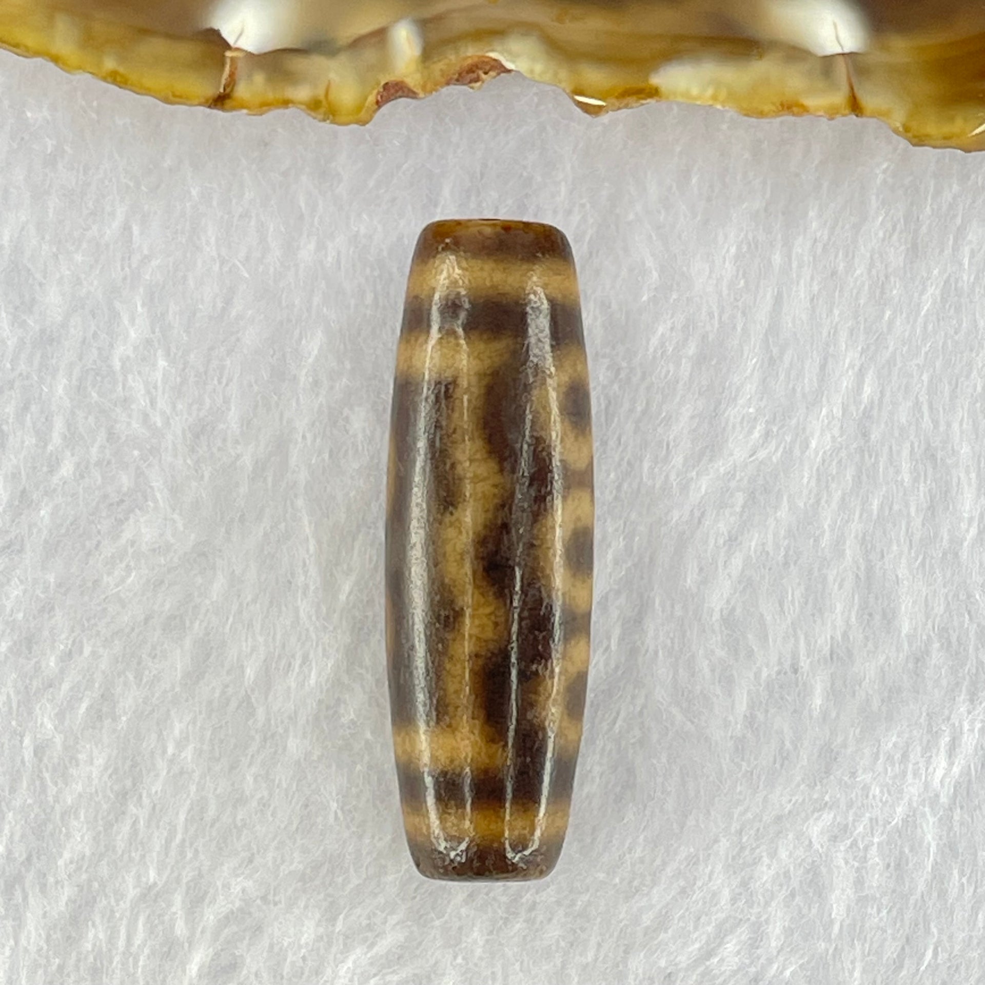 Natural Powerful Tibetan Old Oily Agate 5 Eyes Dzi Bead Heavenly Master (Tian Zhu) 五眼天诛 8.69g 38.3 by 12.0mm - Huangs Jadeite and Jewelry Pte Ltd