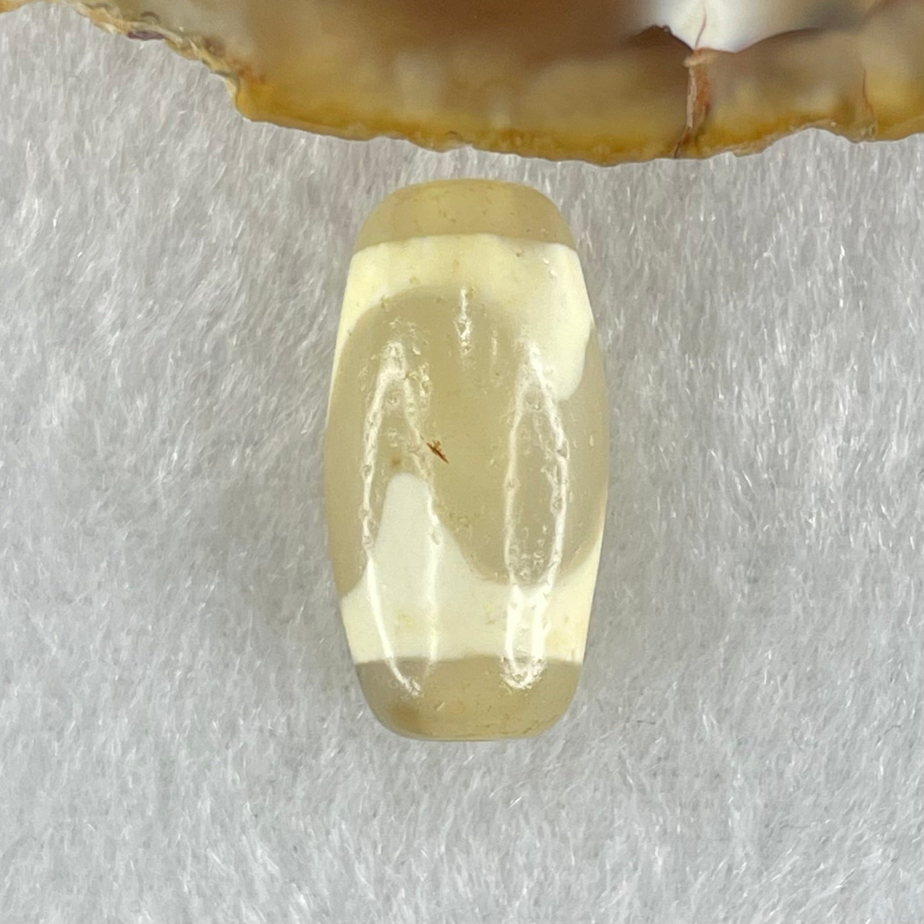 Natural Powerful Tibetan Old Oily Agate Tiger Tooth Daluo Dzi Bead Heavenly Master (Tian Zhu) 虎呀天诛 2.93g 19.9 by 10.1mm - Huangs Jadeite and Jewelry Pte Ltd