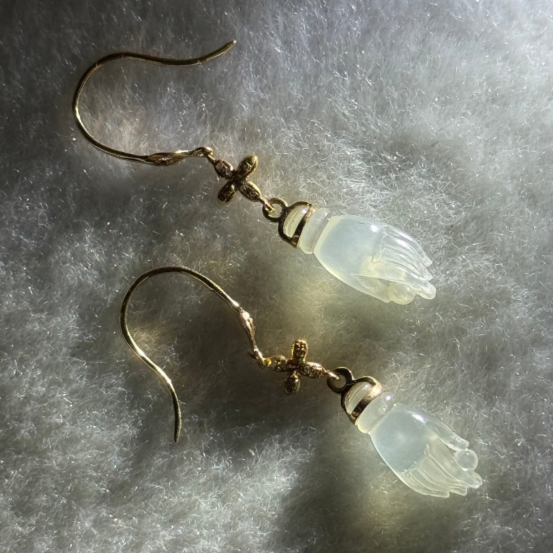 Type A HighIcy White Jade Jadeite Guan Yin’s Midas Touch 18k Rose Gold 1.58g 36.3 by 6.1 by 3.2mm - Huangs Jadeite and Jewelry Pte Ltd
